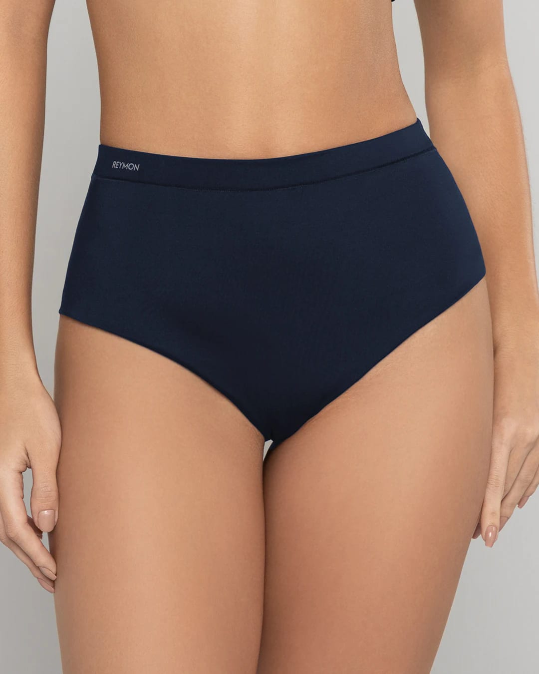 Panty Brasilera Suave Control de Abdomen en Microfibra Unicolor Ref. 8055 - imagen 3
