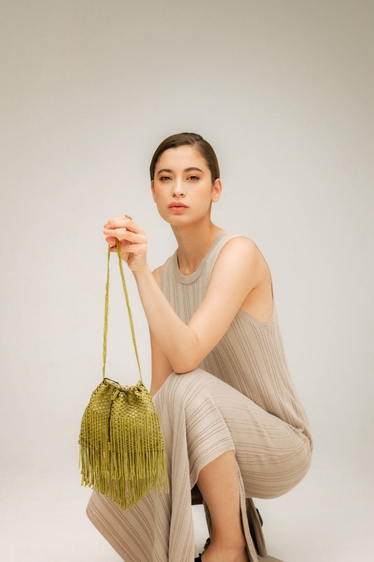 The fringe Bag (M) Olive - imagen 2