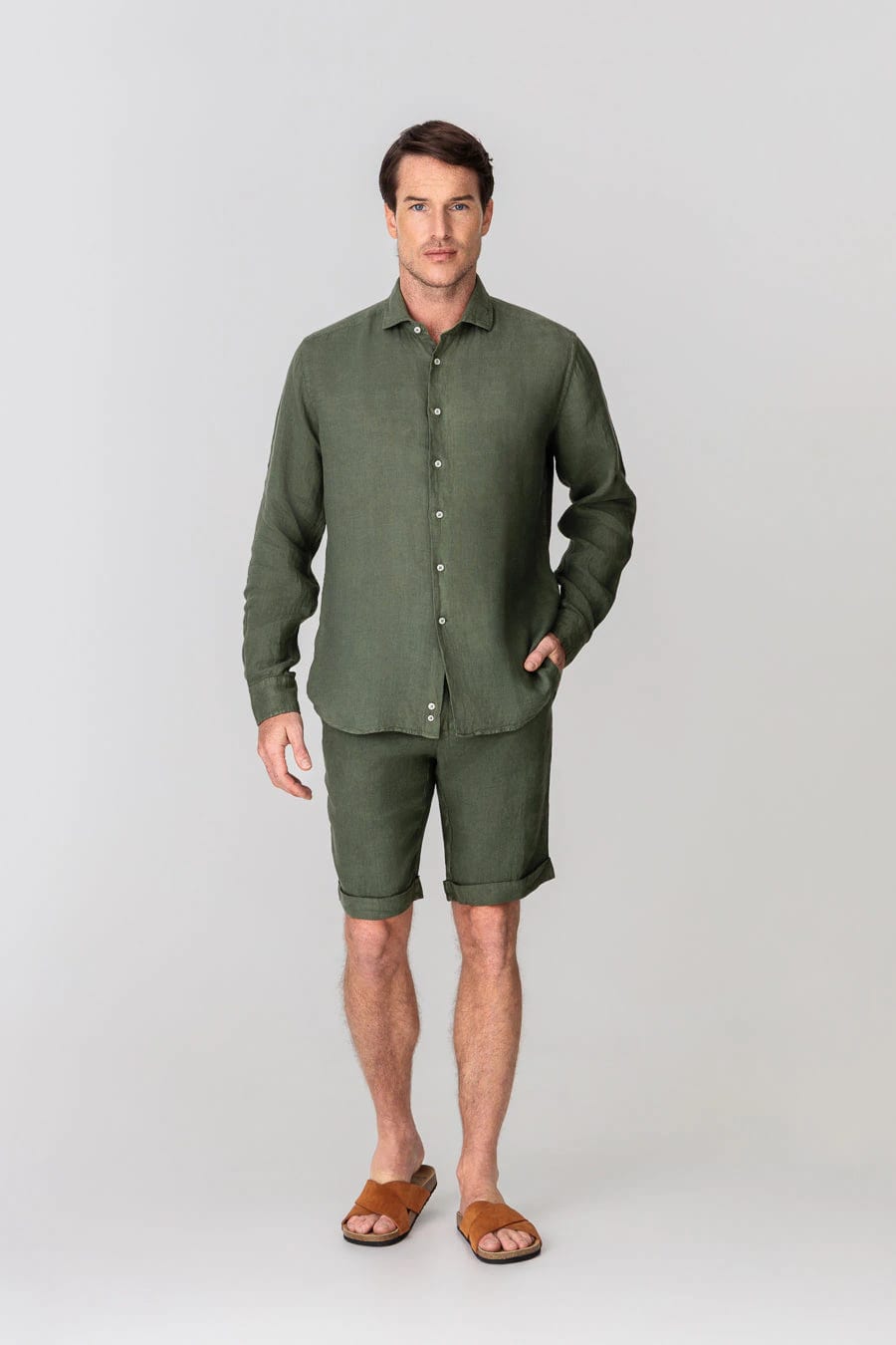 Men's linen shirt military green - imagen 4