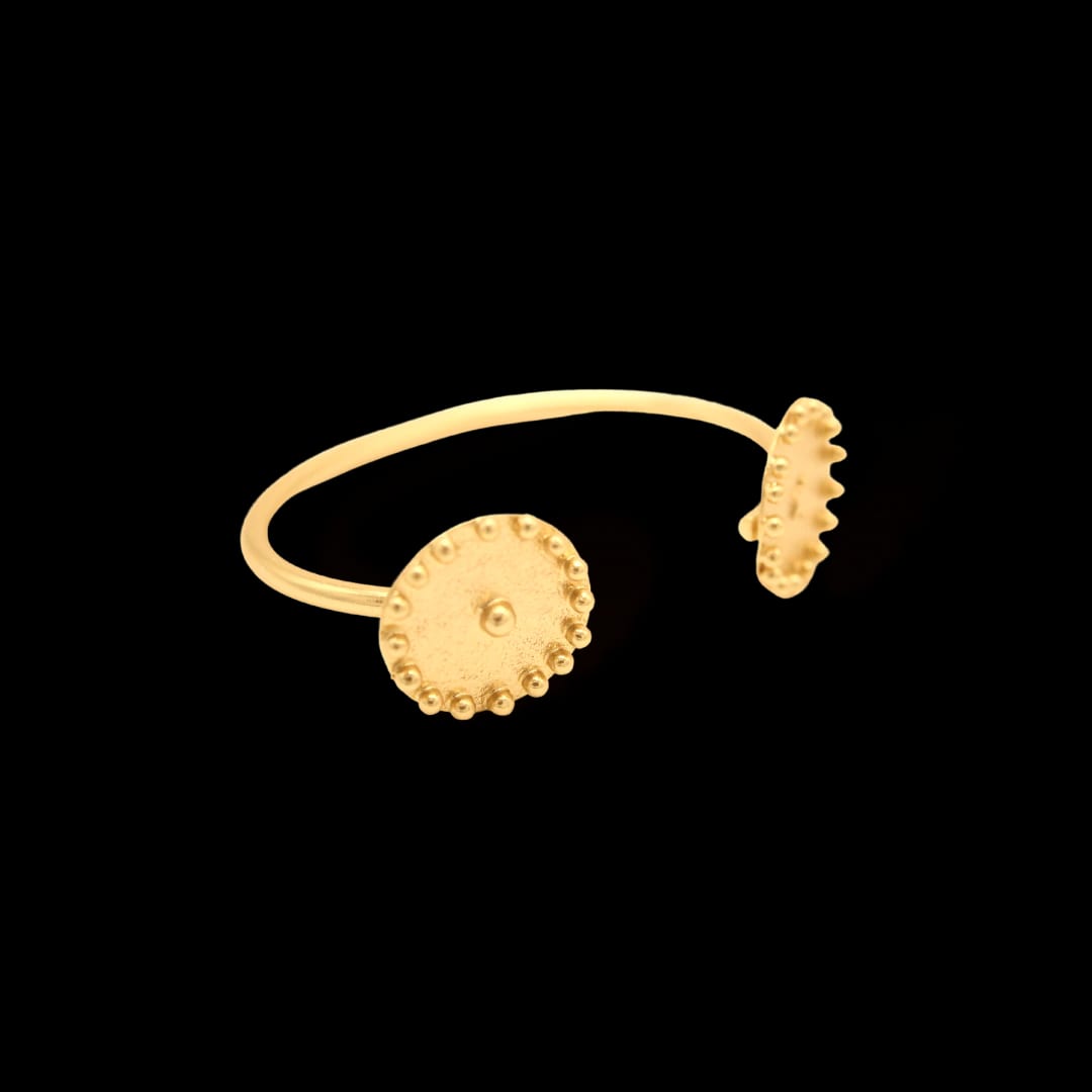 Brazalete con dos medallones precolombinos - imagen 2