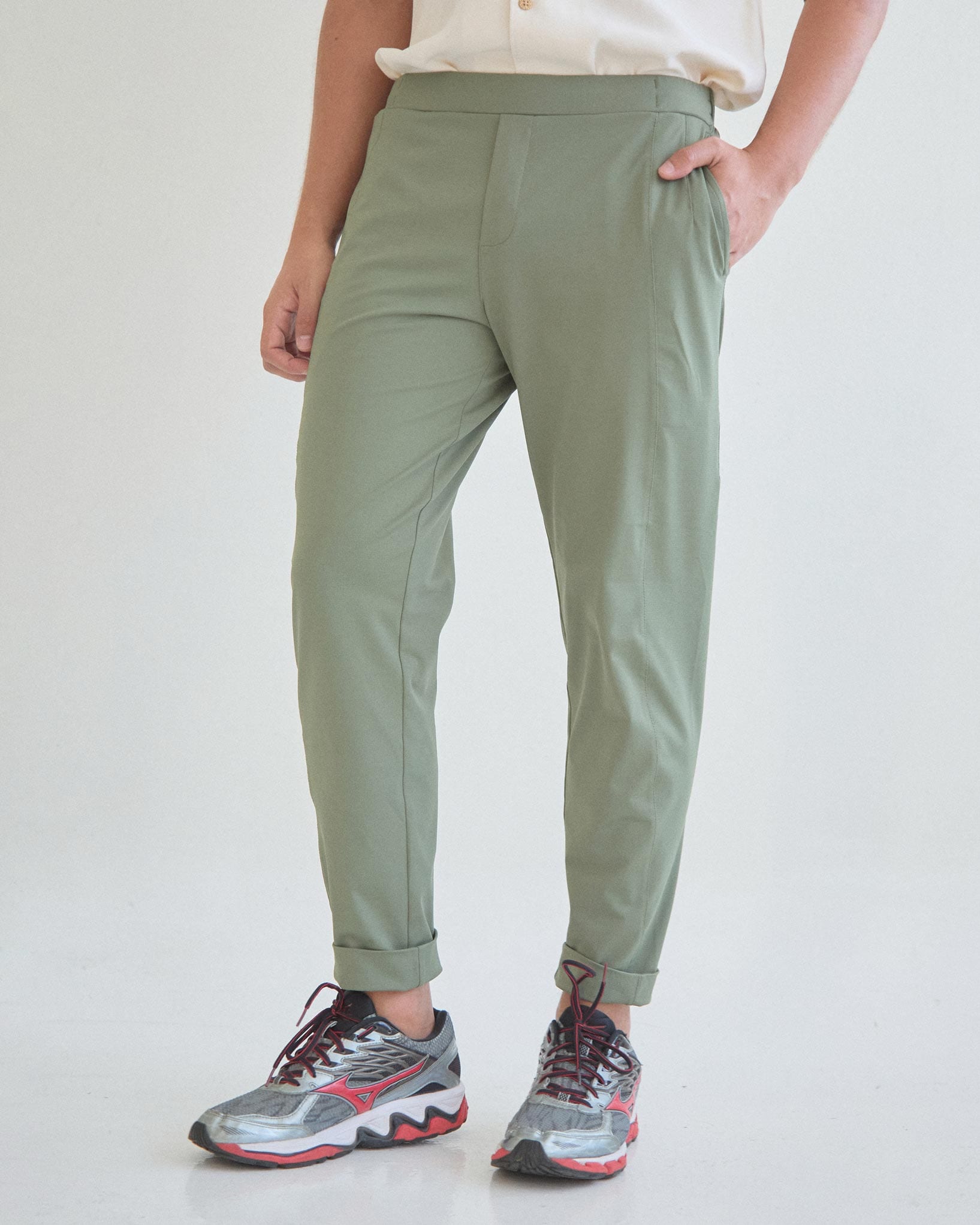 Pantalón Tech Clásico Oliva MAGO - imagen 2