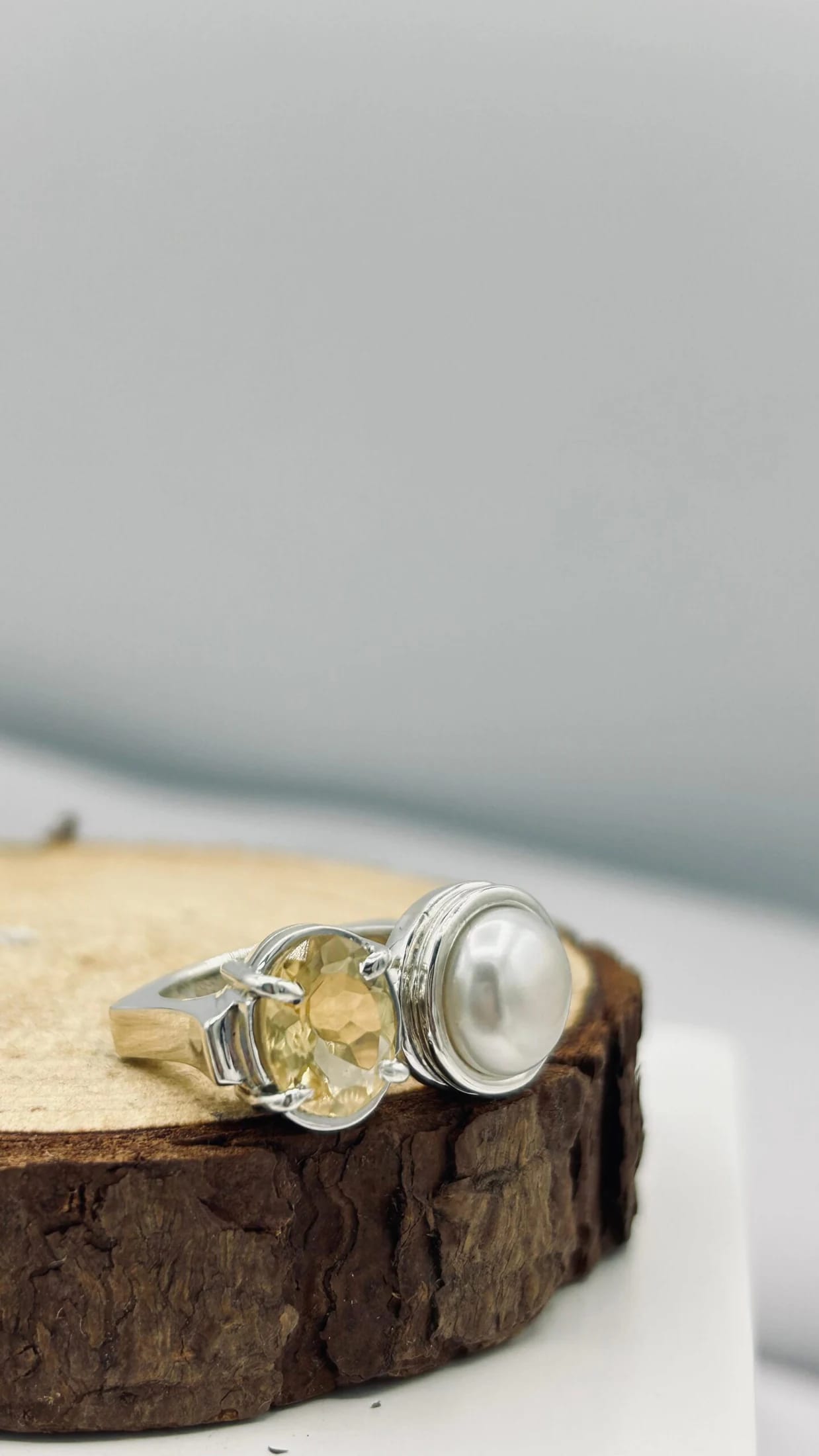 Anillo Doble Citrino y Perla Mediano Colección Armonía Dual - imagen 3