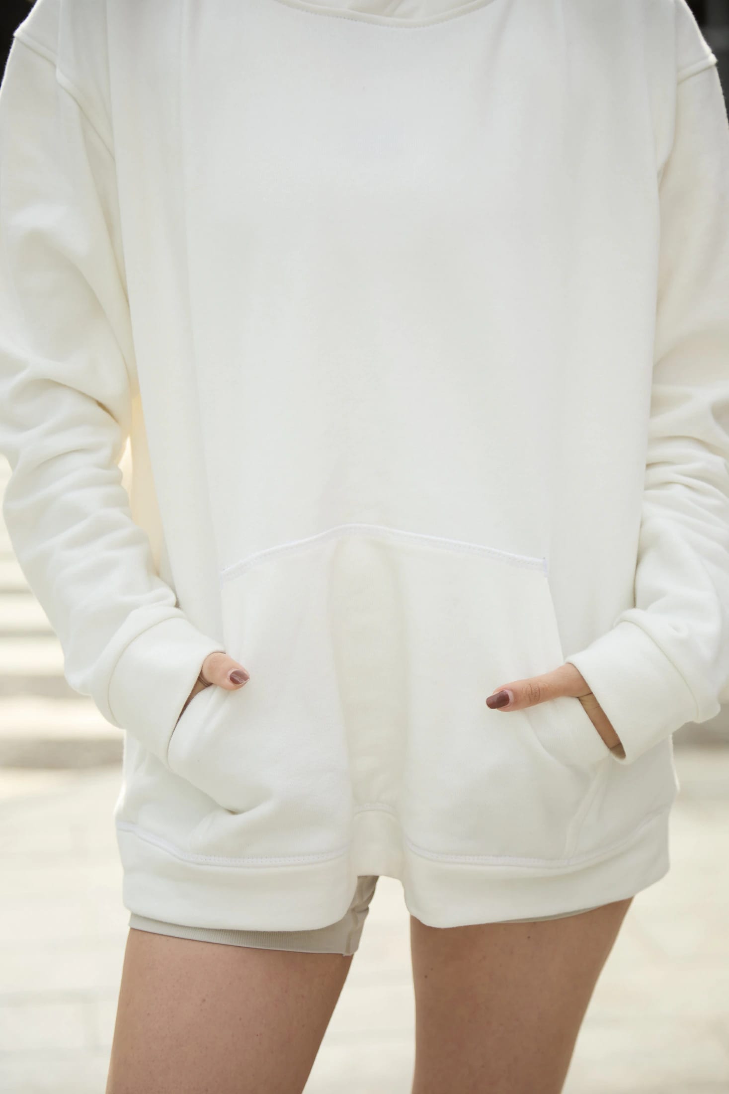 HOODIE CREMA - UNISEX - imagen 5