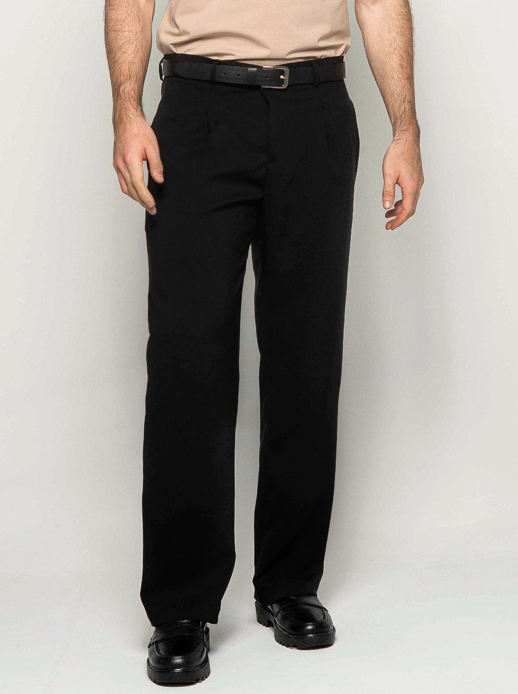 PANTALÓN CLÁSICO CON PRENSES DELANTEROS | HOMBRE - imagen 2