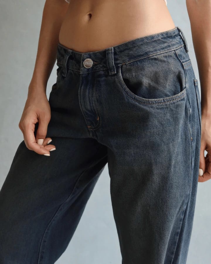 JEAN LOW WIDE FIT TIRO BAJO ANCHO AZUL DIRTY WASHED - imagen 6