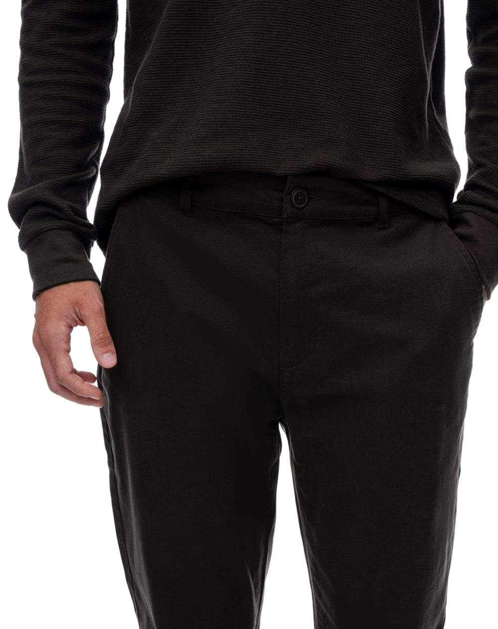 Pantalón slim tiro medio café hombre - imagen 5