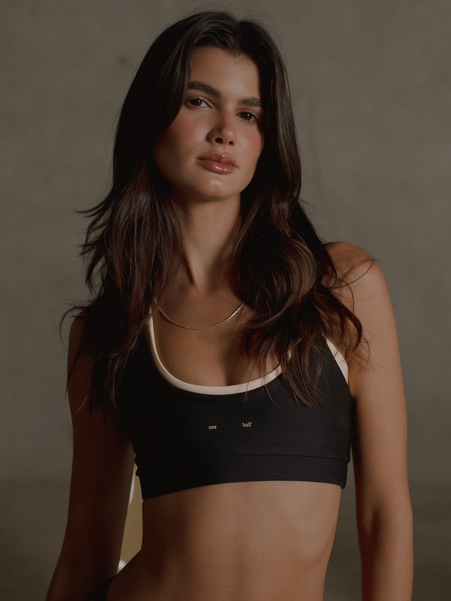 BACK KNOT TOP - BLACK - imagen 4