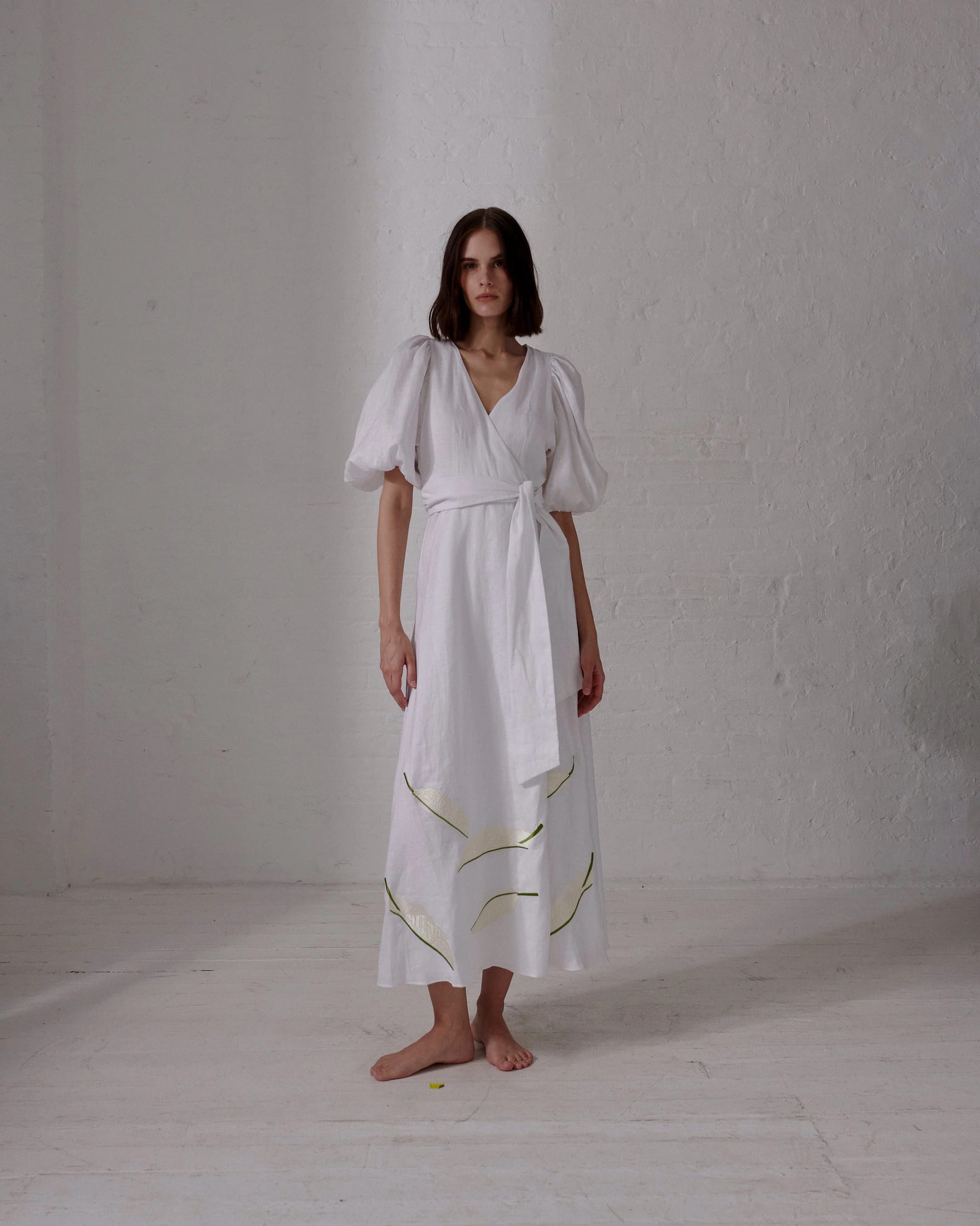 Ermita Linen Embroidered Midi Dress / White - imagen 2