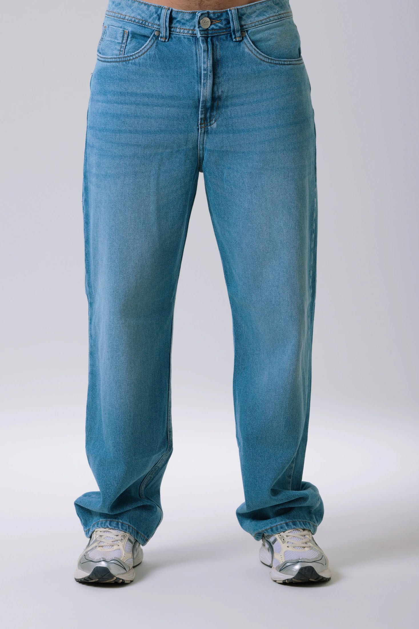 JEAN 5 BOLSILLOS COLOR AZUL CLARO - imagen 1