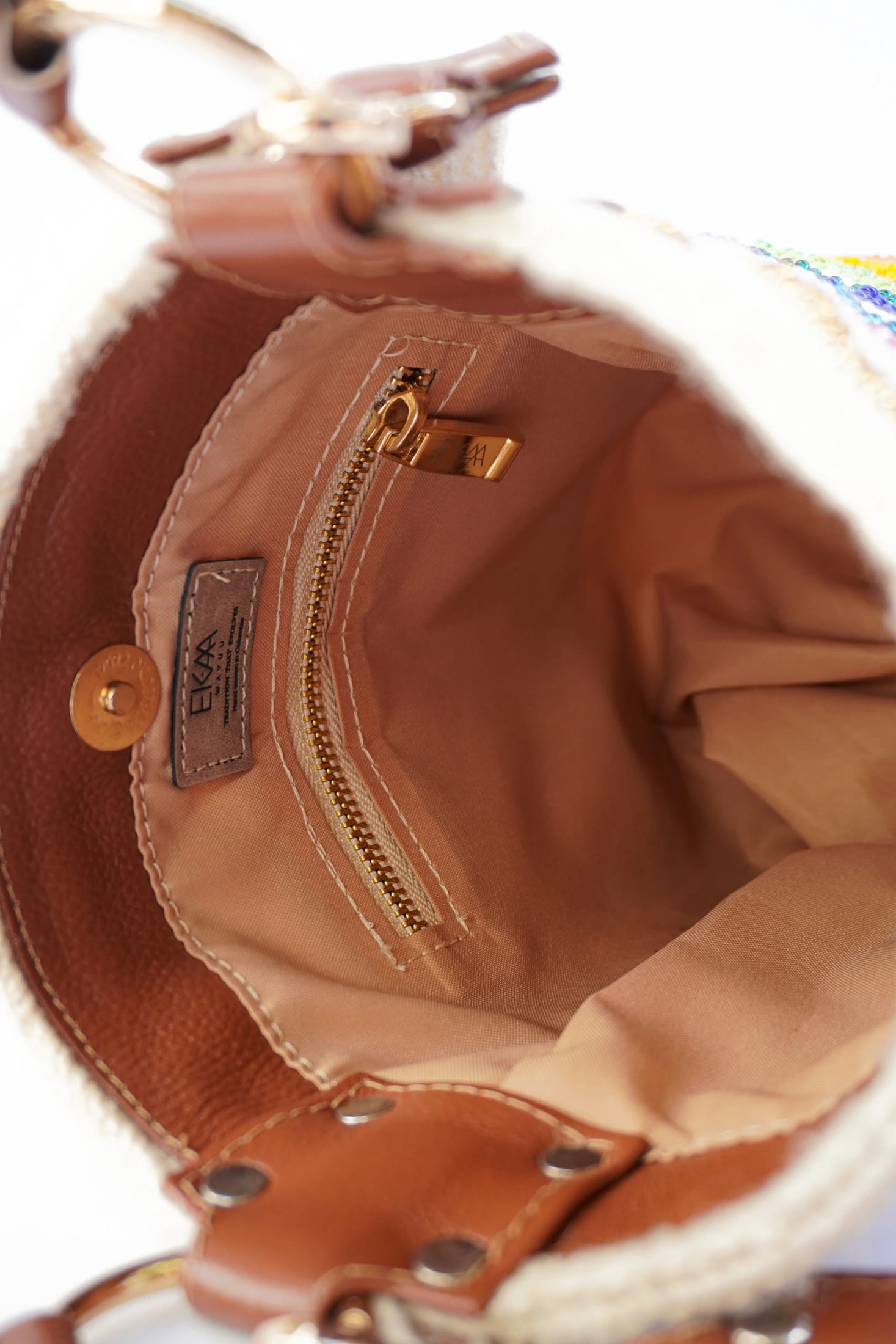 Mochilas Arhuacas Recamada Con Cuero - imagen 3