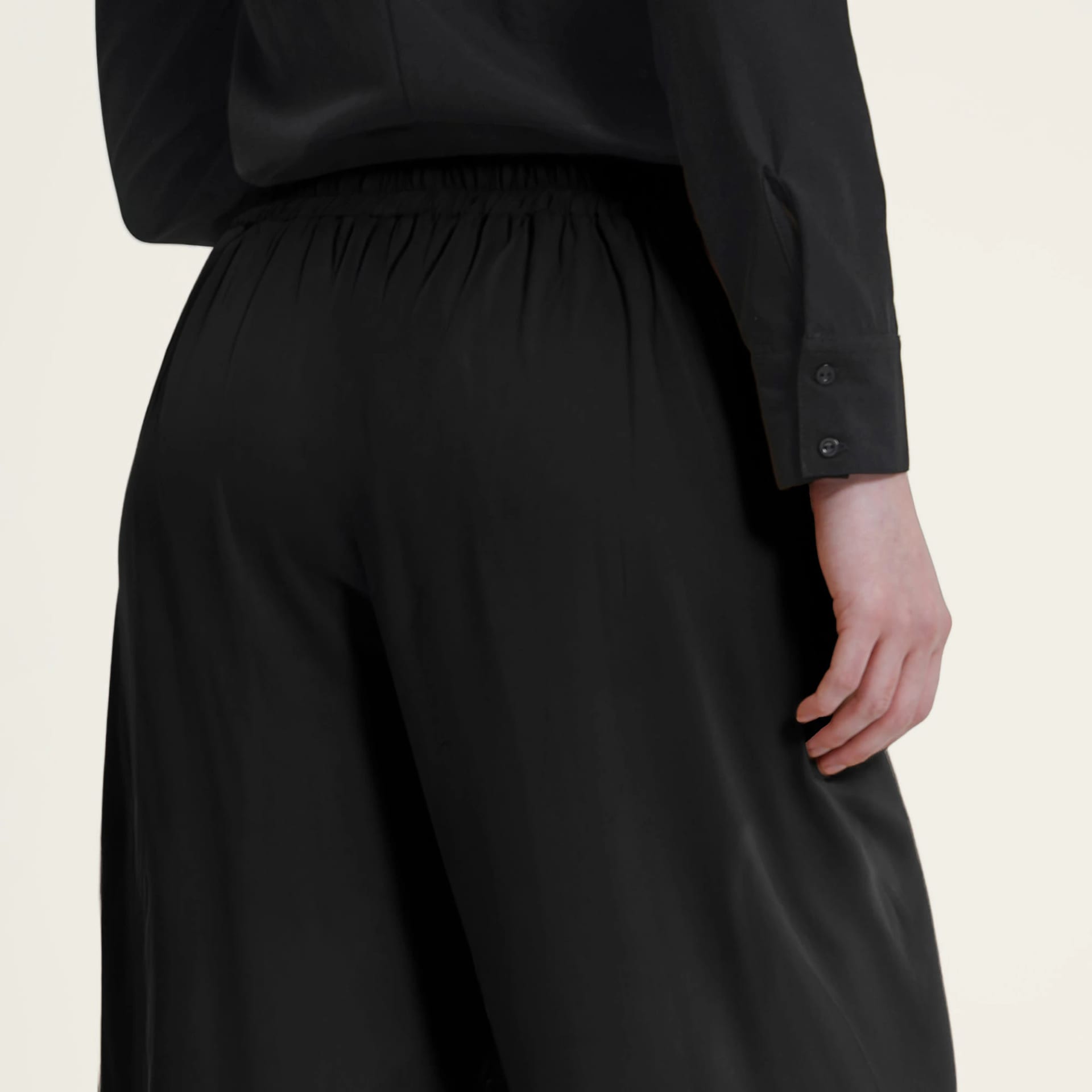 Pantalón palazzo con elastico en cintura - imagen 14
