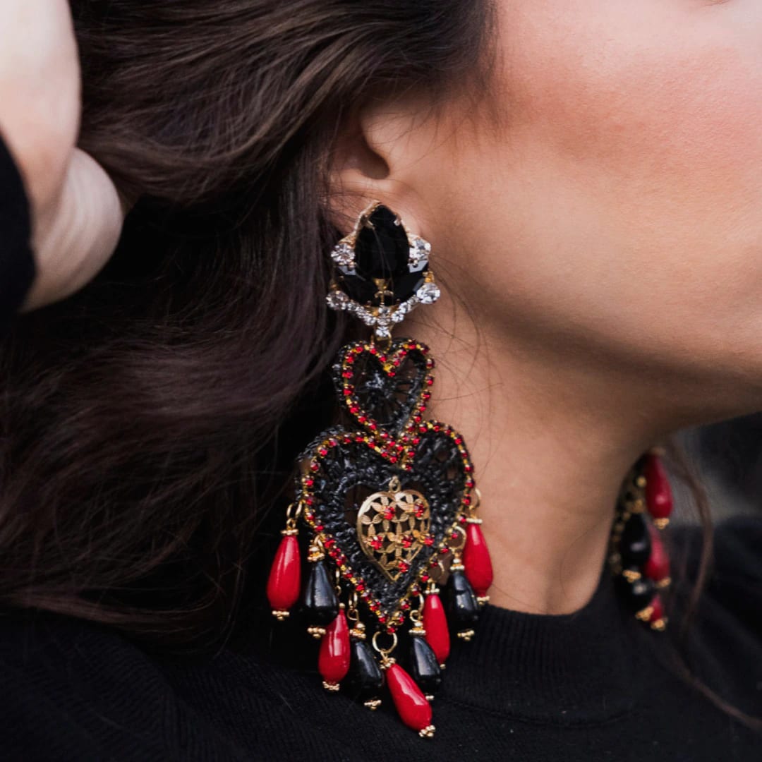 Black & Red Heart Earrings - imagen 2