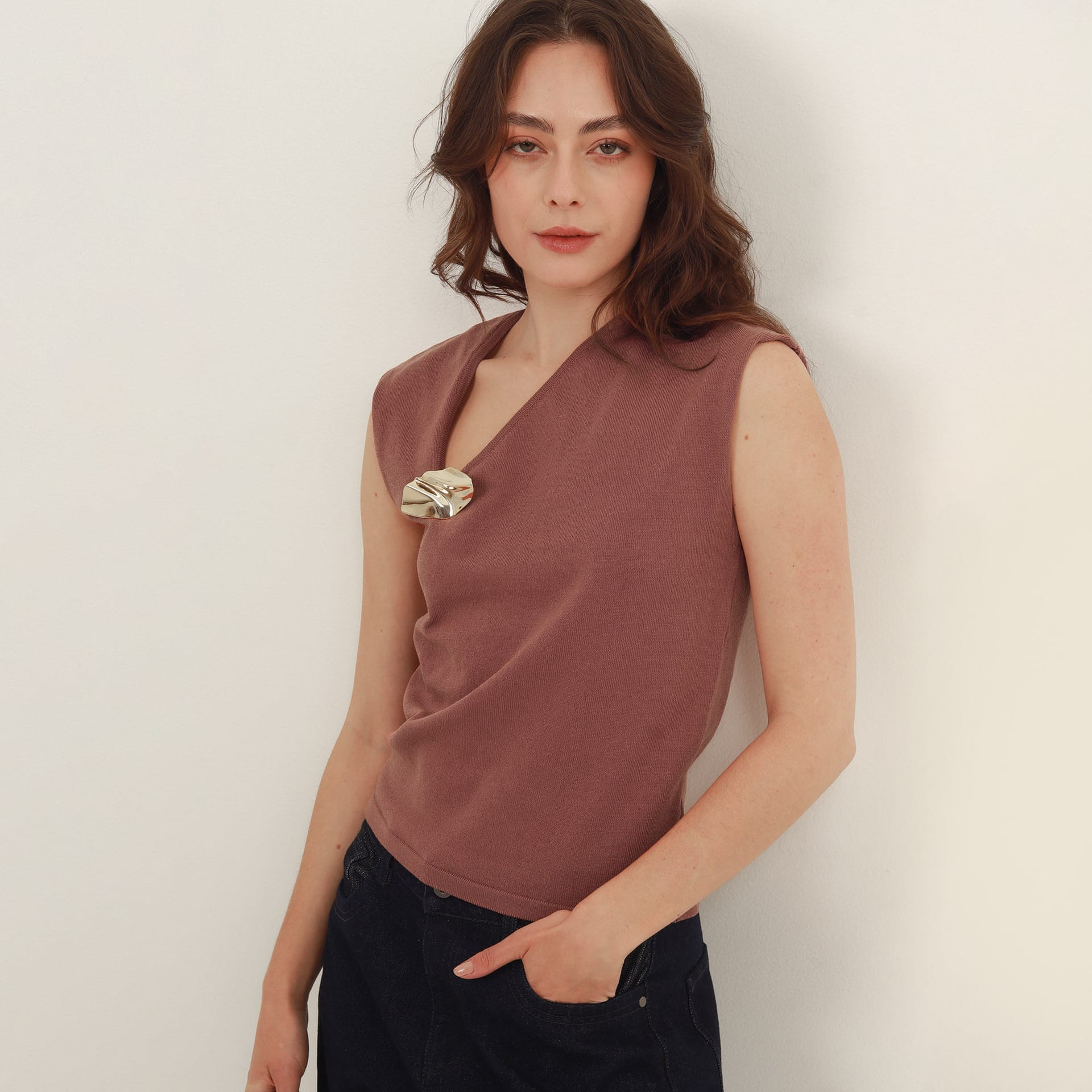 Blusa tejida cuello asimétrico manga sisa - imagen 10