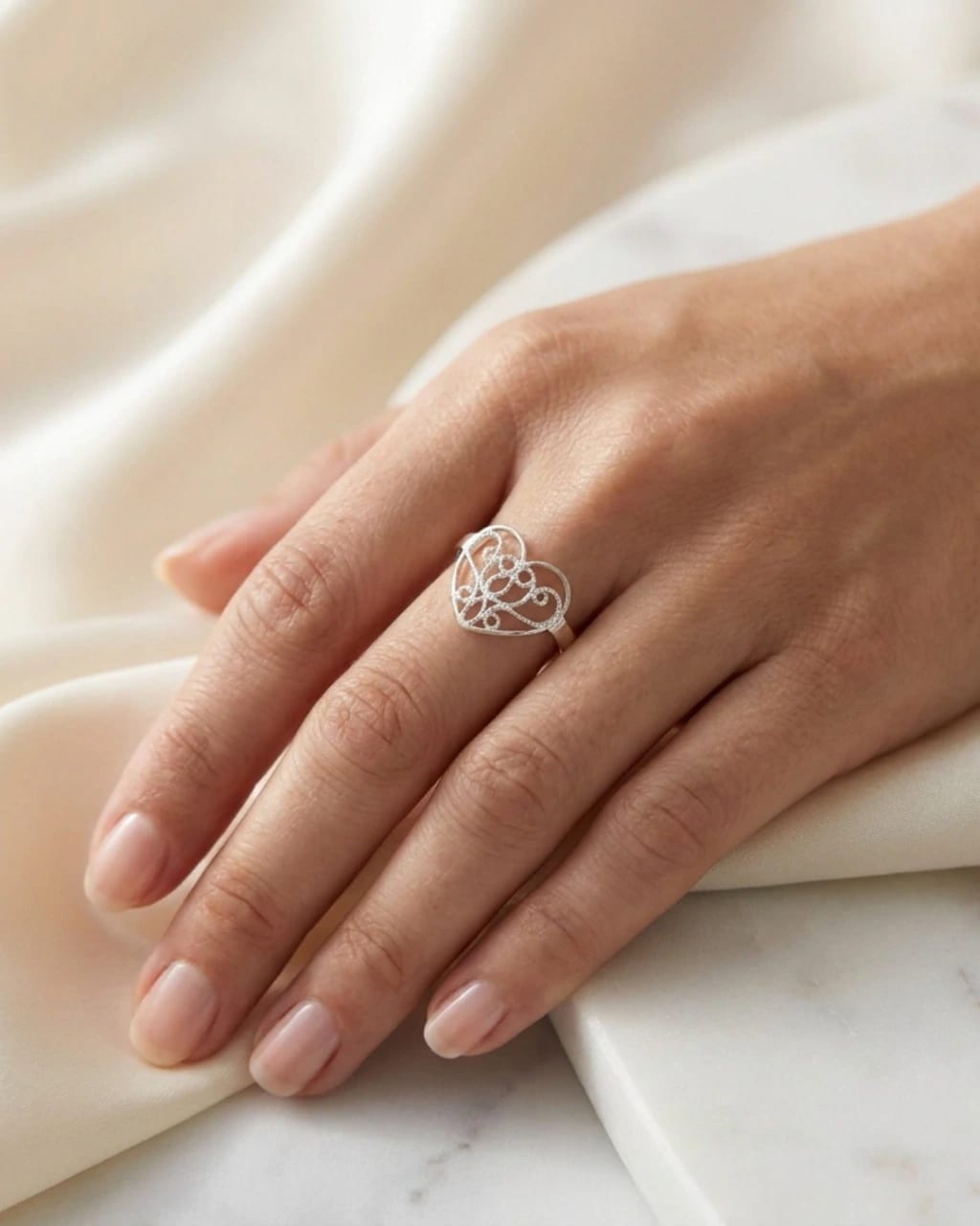 Anillo corazón en plata ley 950. Colección Heredar - imagen 1