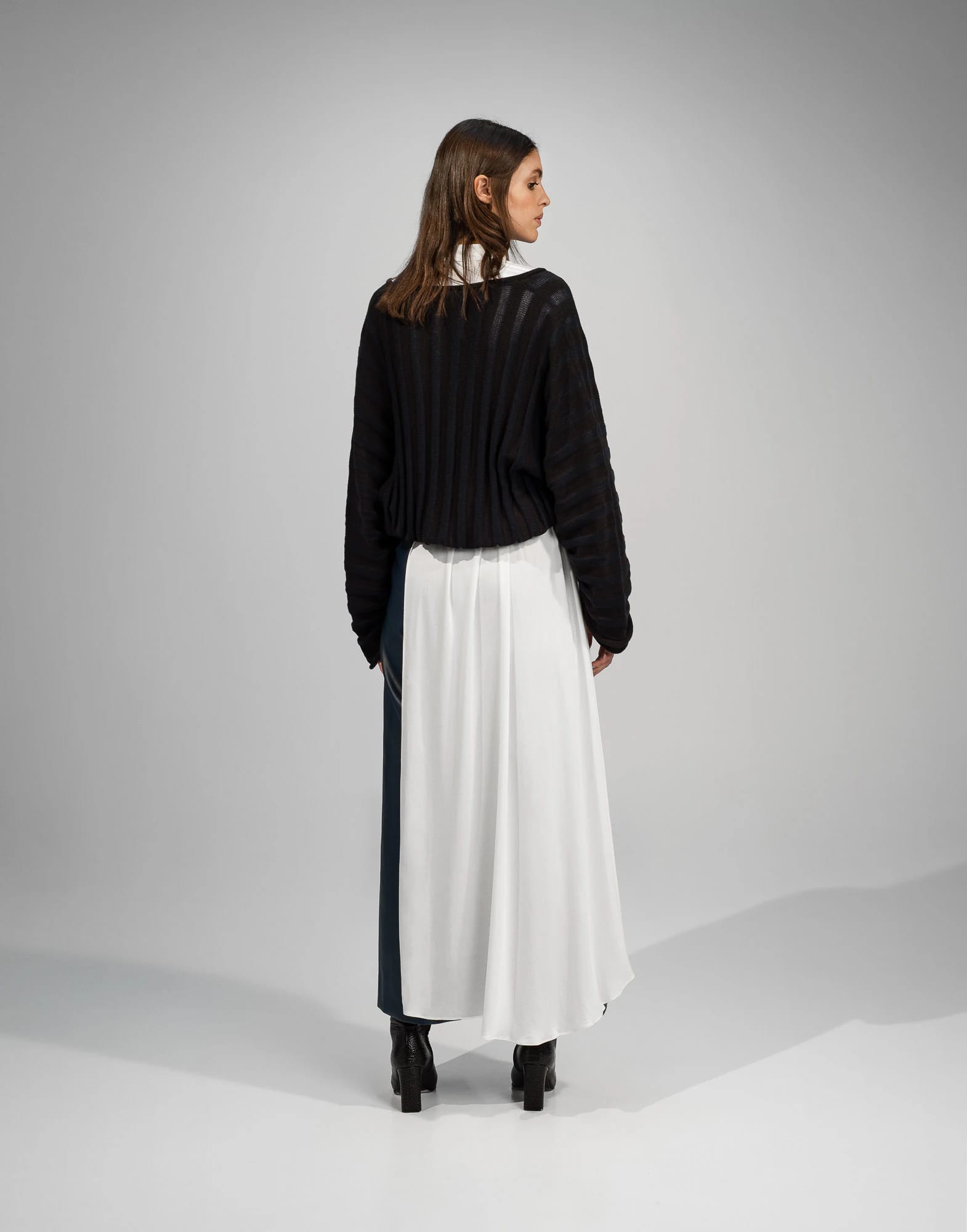 TWO TONE KNITTED RIBBED SWEATER - imagen 4