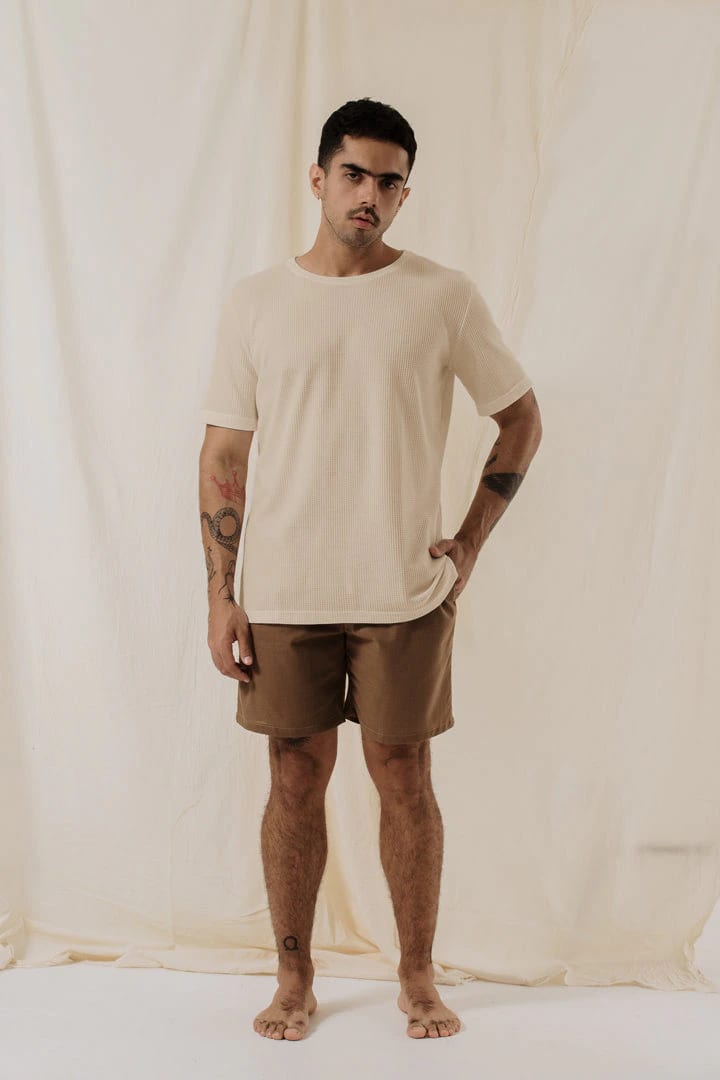 Camiseta texturizada beige - imagen 2