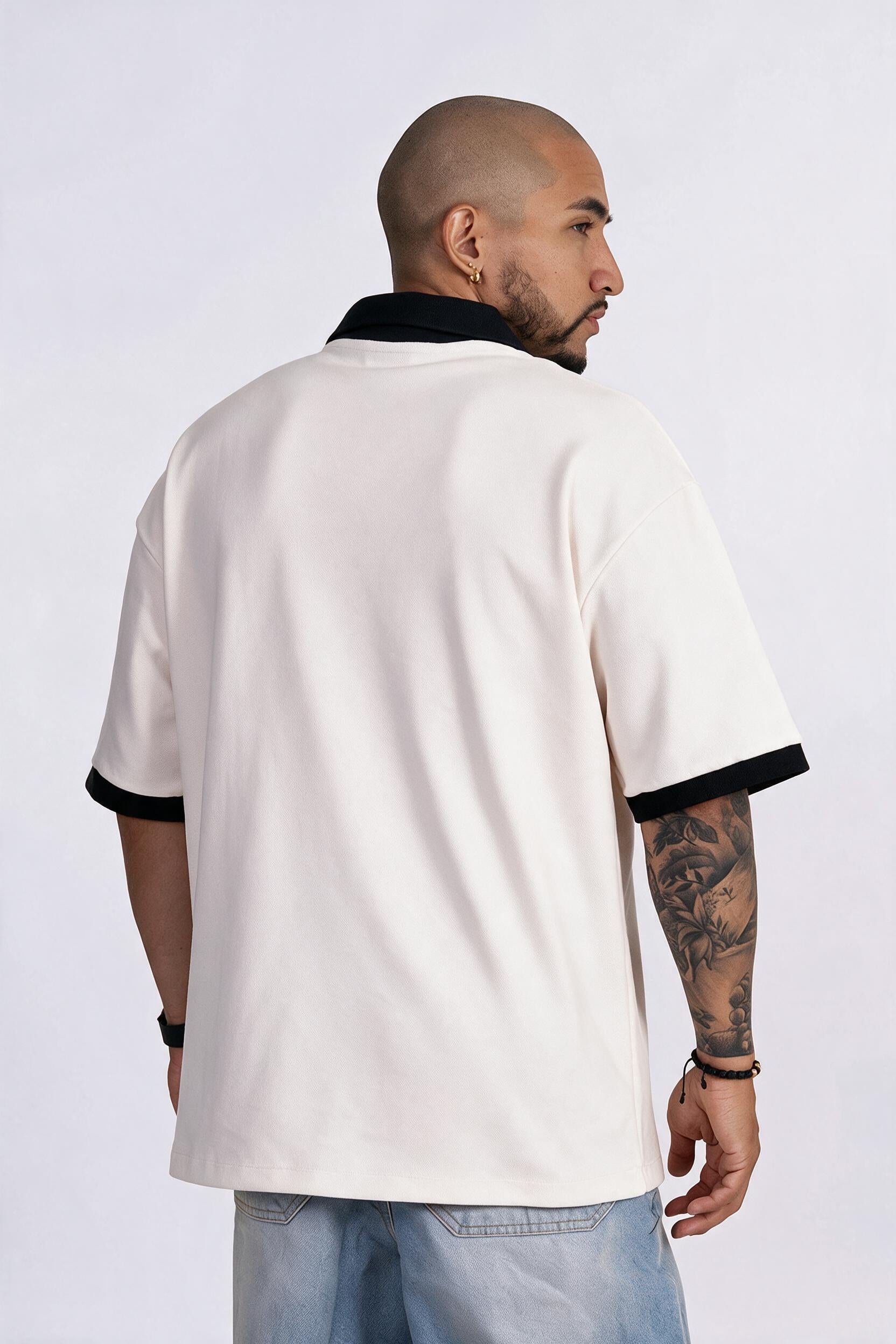Polo oversize bordado crema - imagen 2
