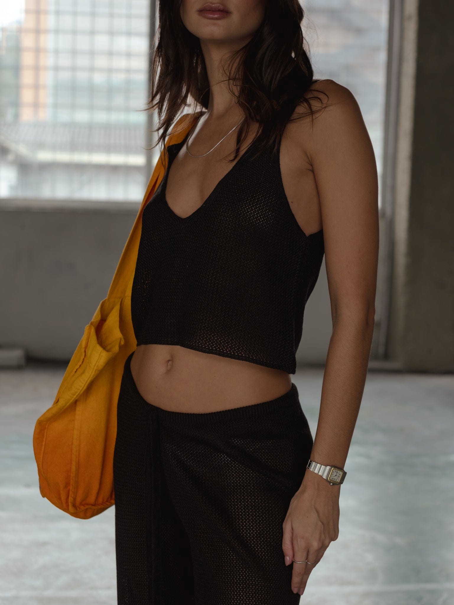 TRIANGLE KNIT TANK TOP - BLACK - imagen 5
