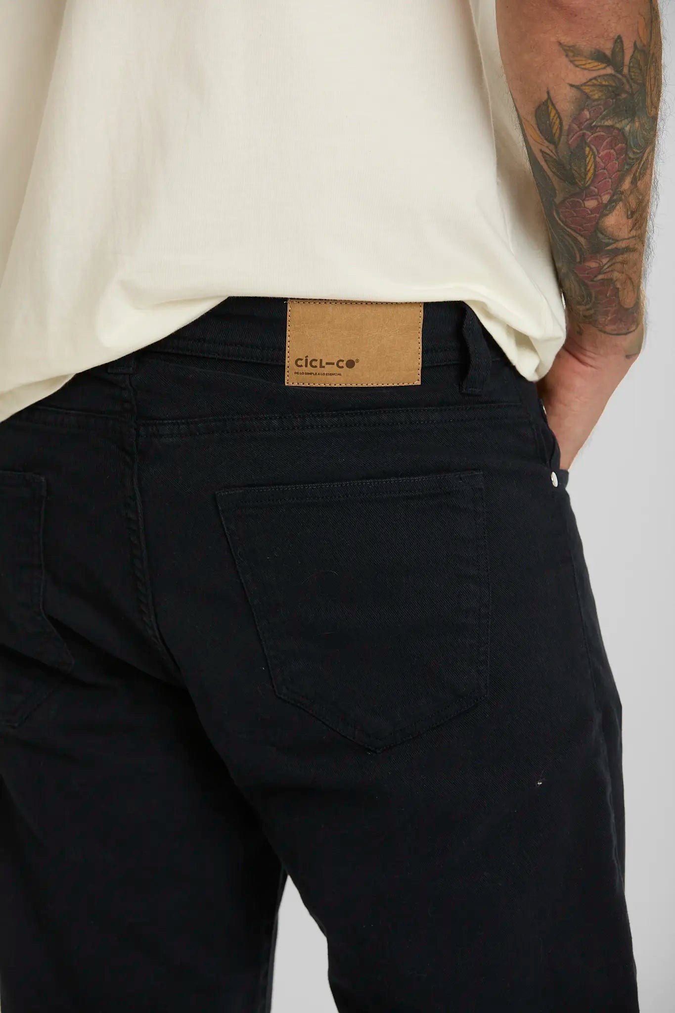Pantalón five pocket azul oscuro - imagen 4