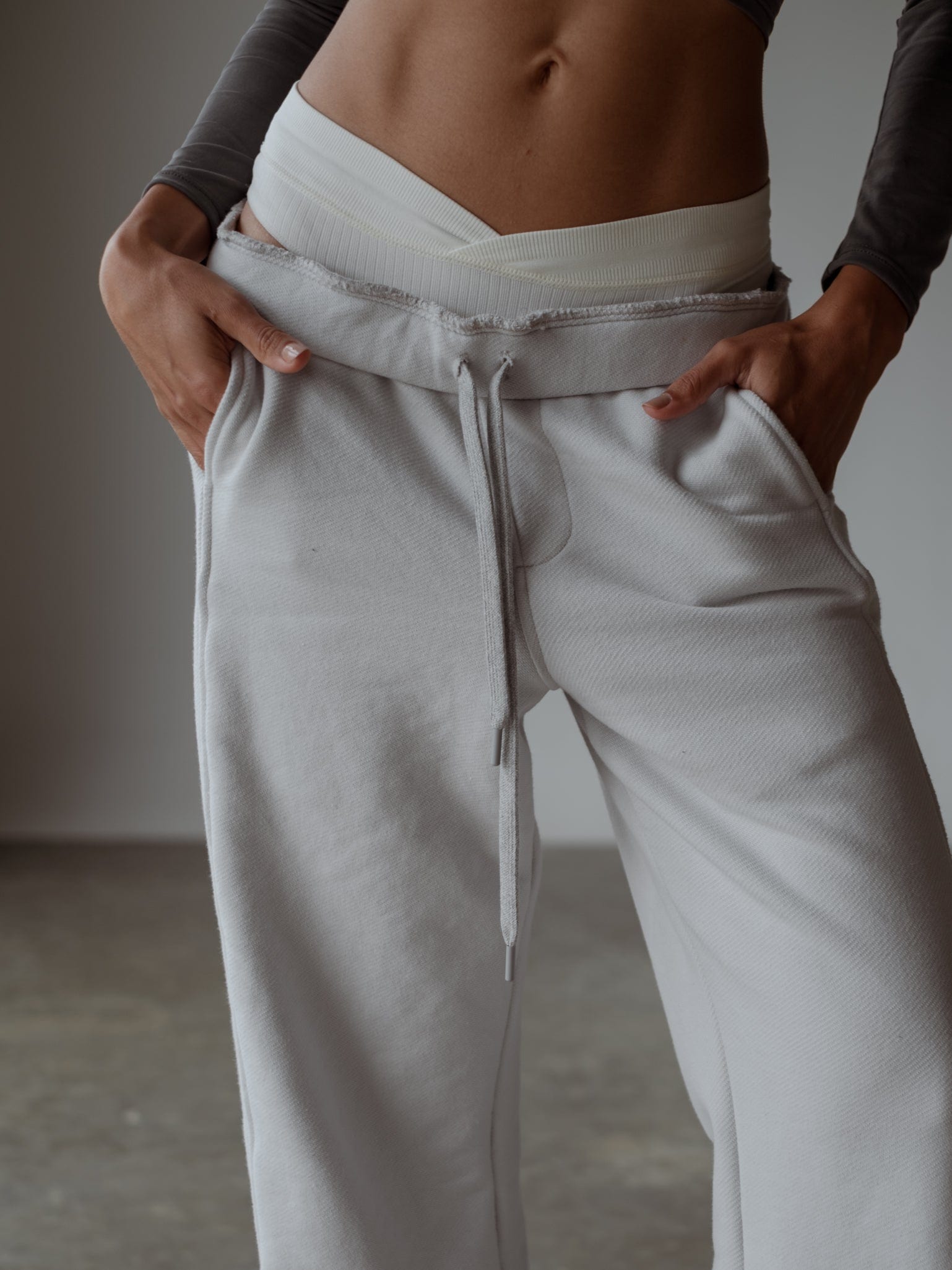 SIMPLY TRACK PANT - GRAY - imagen 3