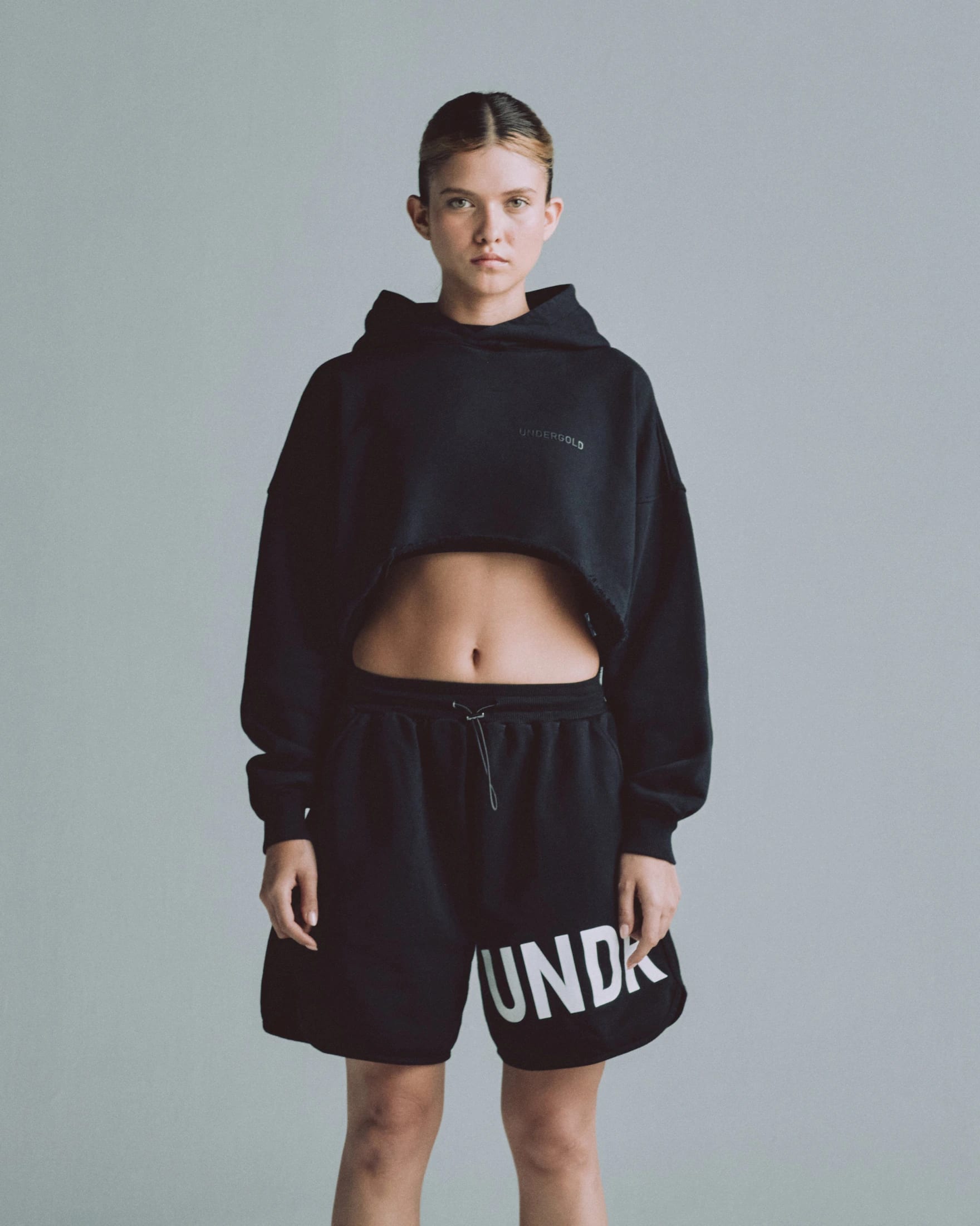 Line Logo Cropped Hoodie Black - imagen 2