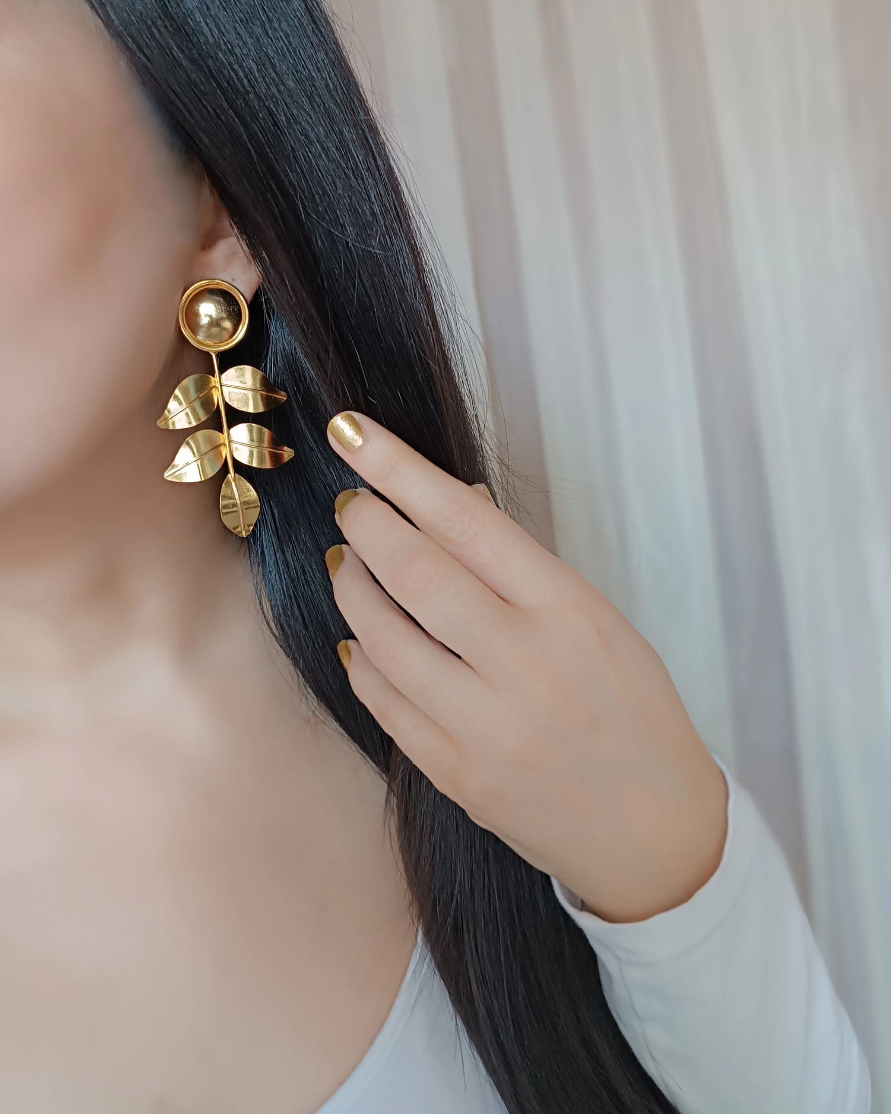 Aretes largos rama hojas Dina - imagen 5
