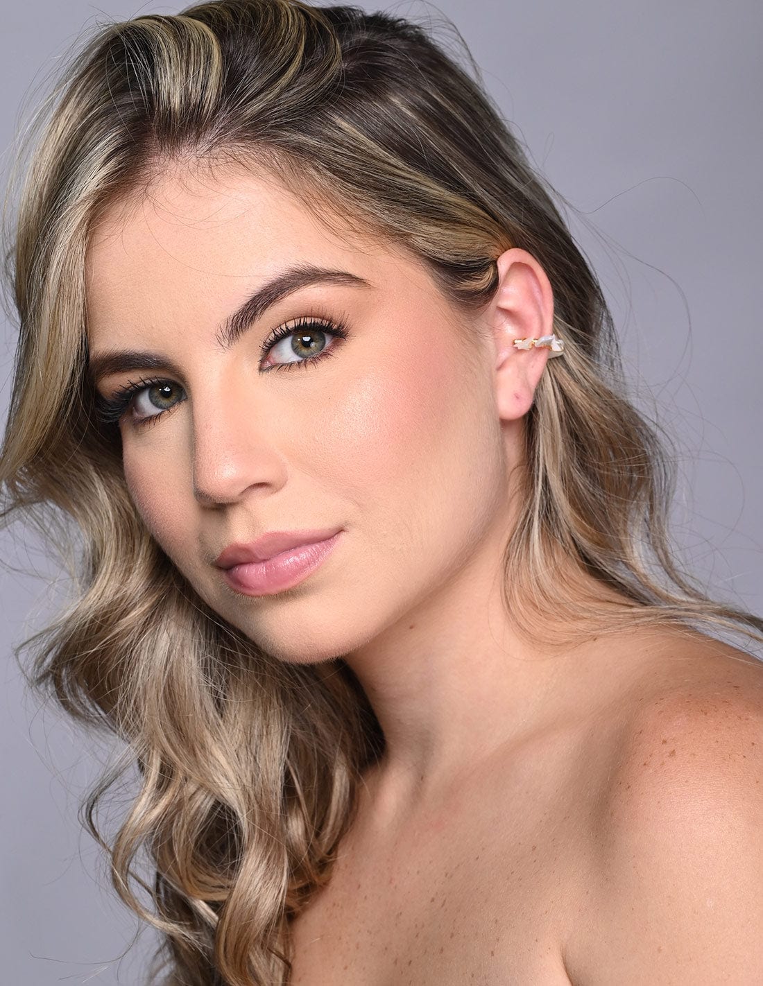 Ear Cuff Ice Nacar Marfil - imagen 1