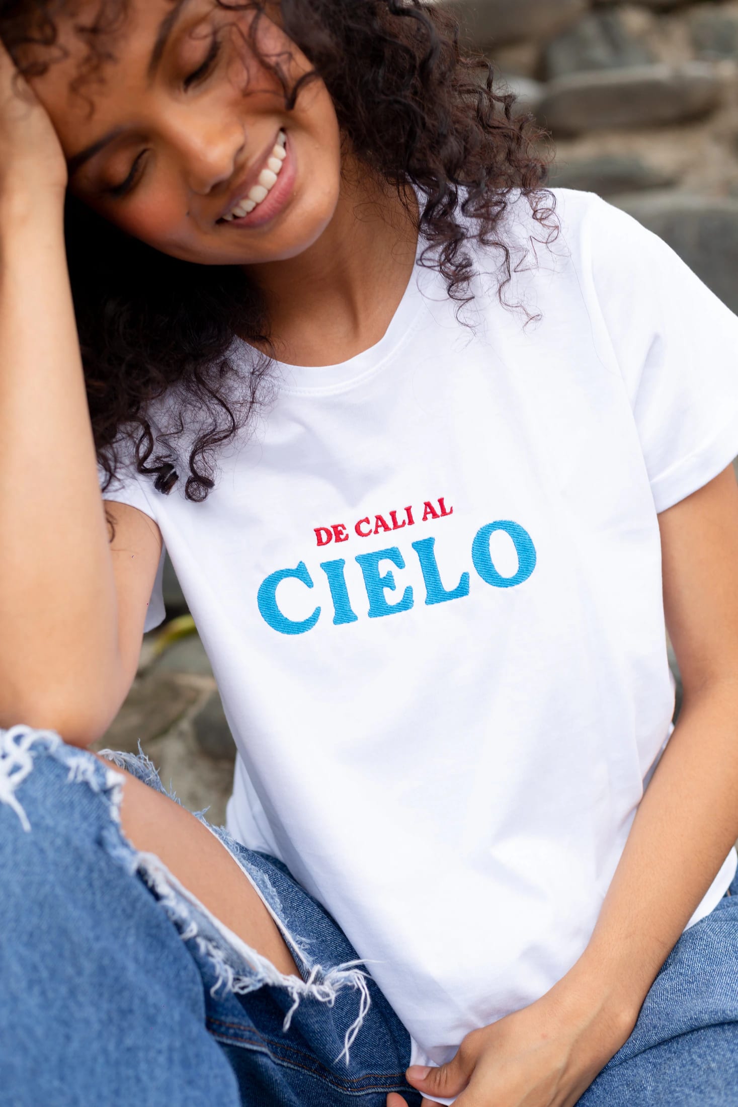 De Cali al Cielo Embroidered Oversized Tee - imagen 1