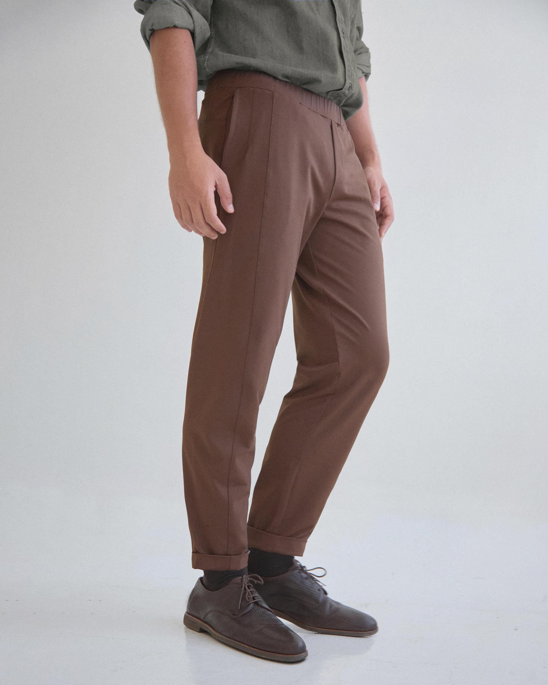 Pantalón Tech Clásico Café MAGO - imagen 5