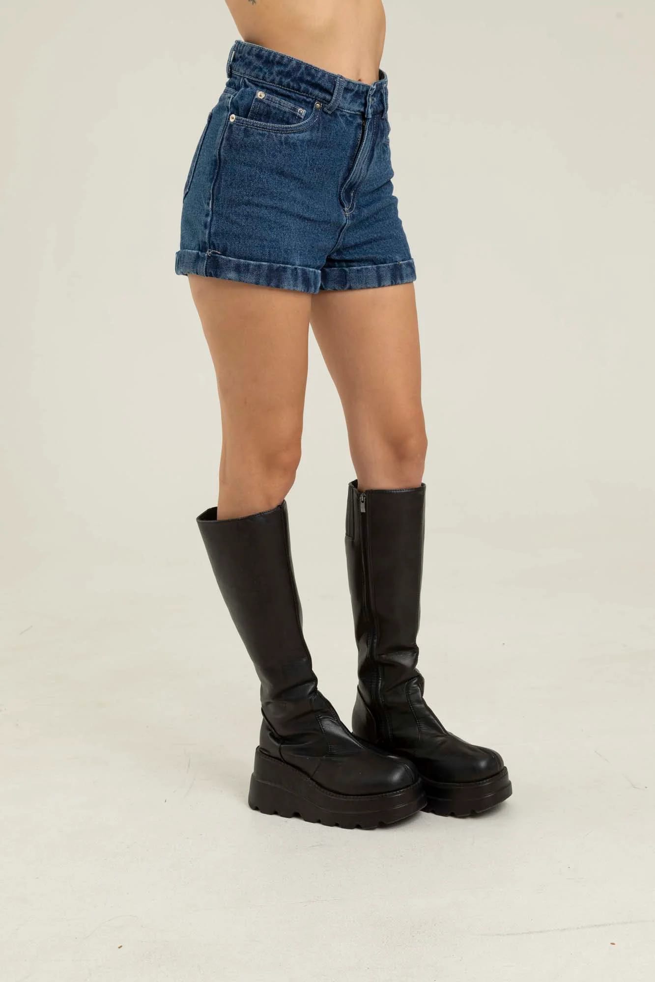 DARK BLUE DENIM SHORT - imagen 20