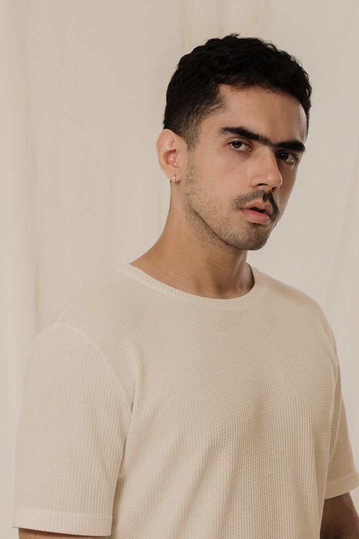 Camiseta texturizada beige - imagen 4