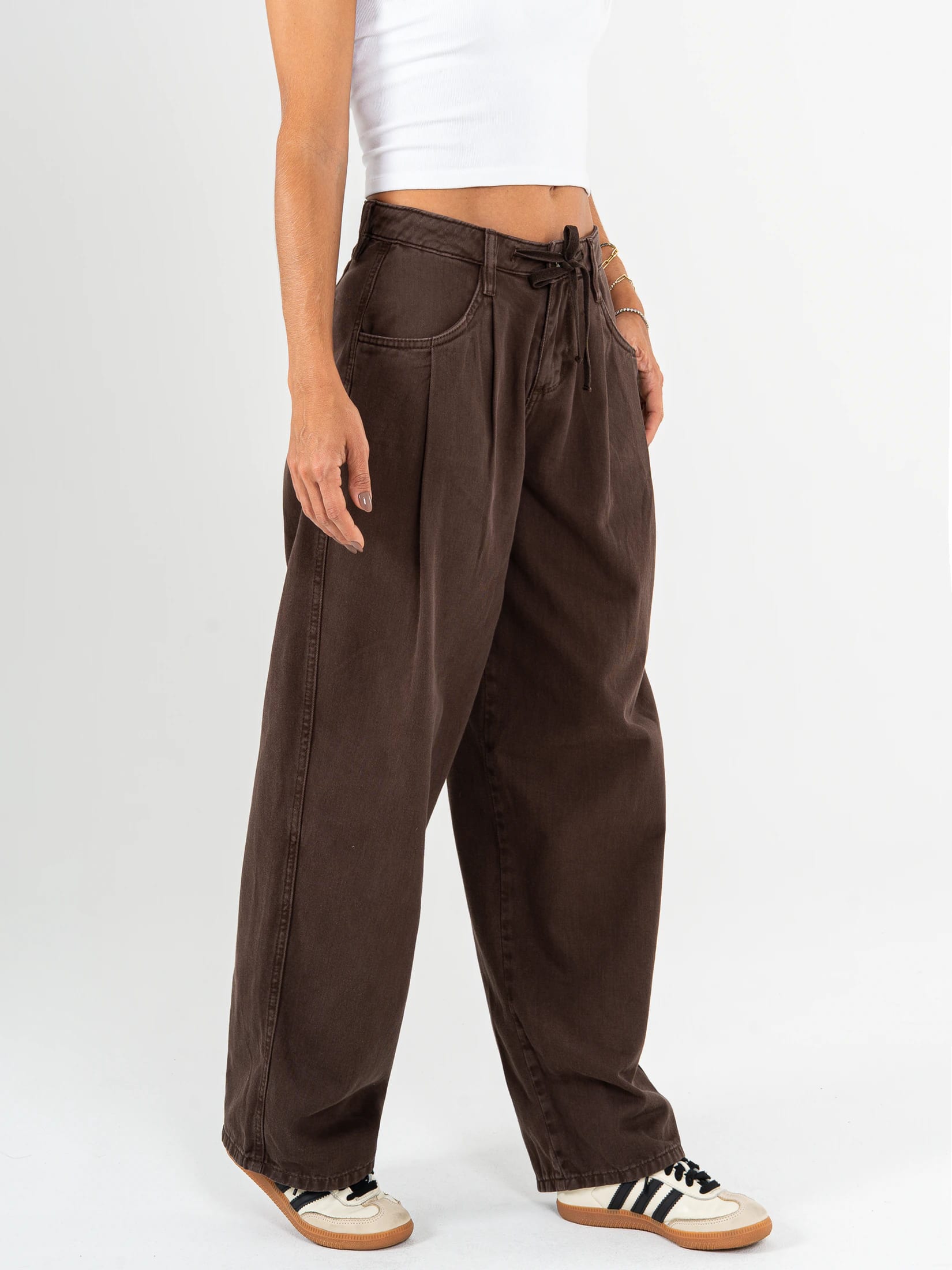 Ref: 069653 Pantalón wide leg, rígido, tiro medio, diseño cinco bolsillos, tono cafe. - imagen 3