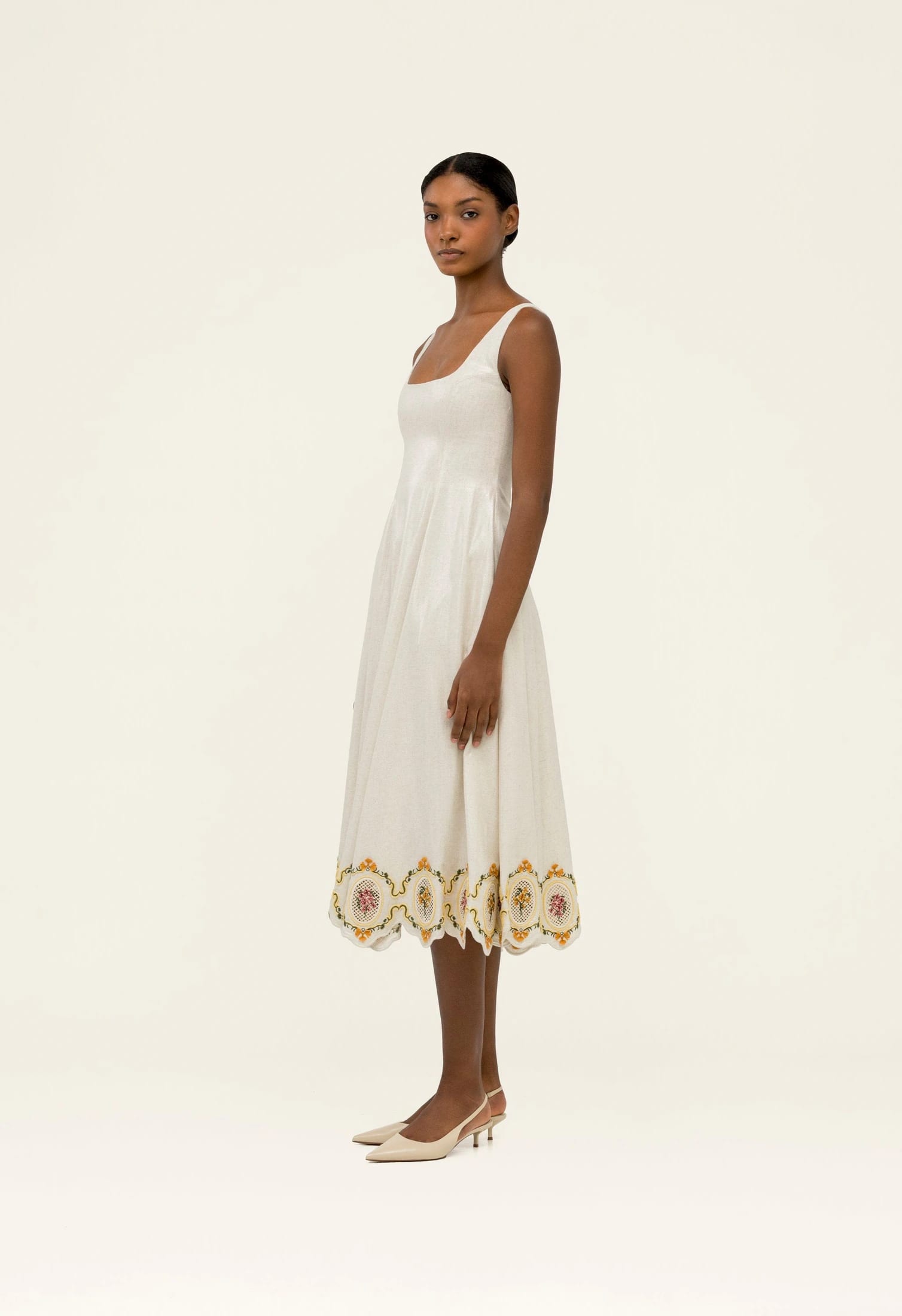 Pistilo Cordillera Midi Dress - imagen 3