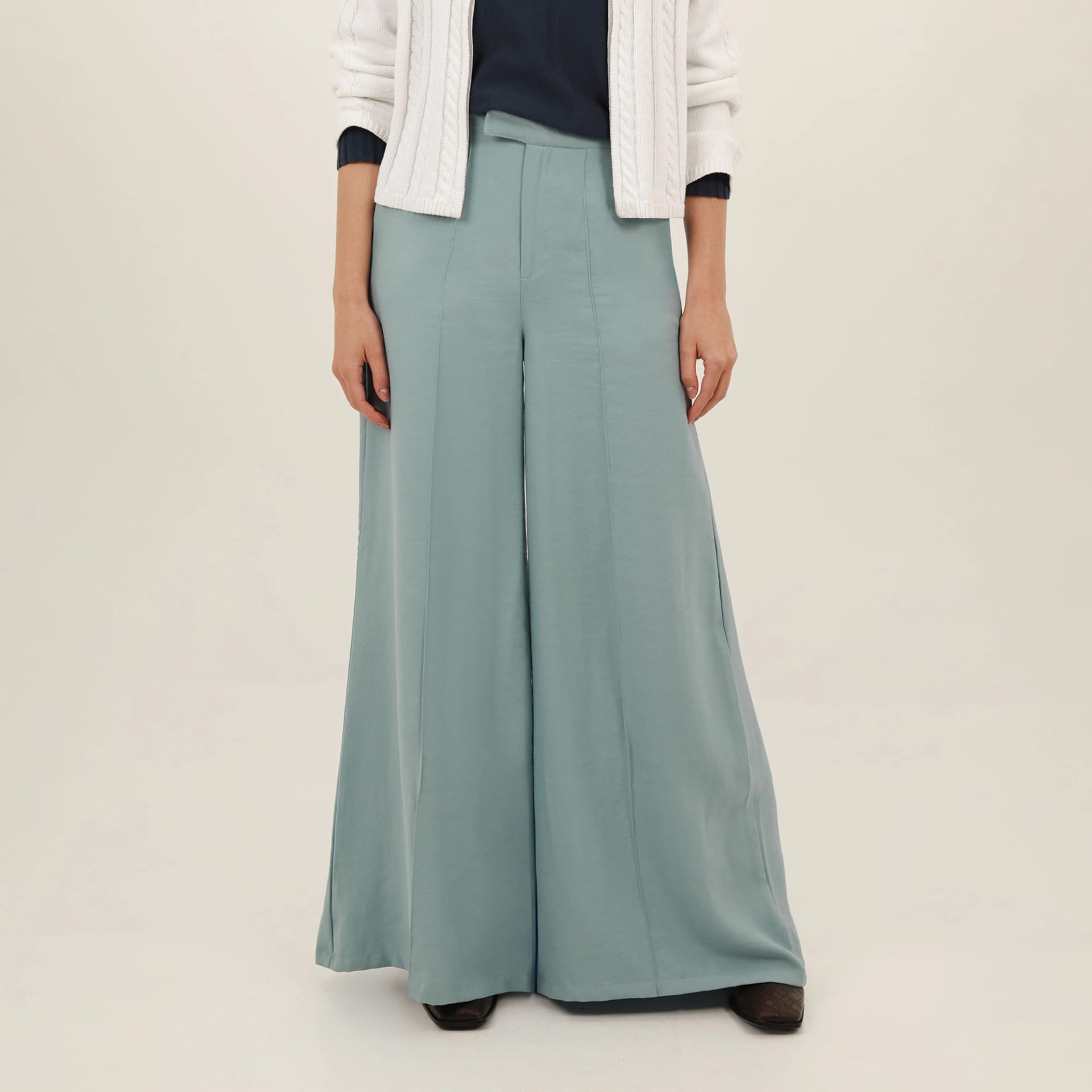Pantalón ancho con alforzas - imagen 8