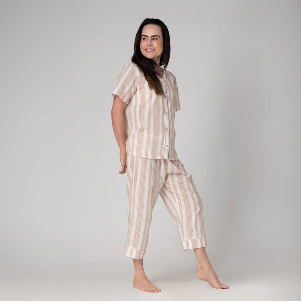 Conjunto Pijama Capri Rayas Caramelo Dorado. - imagen 1