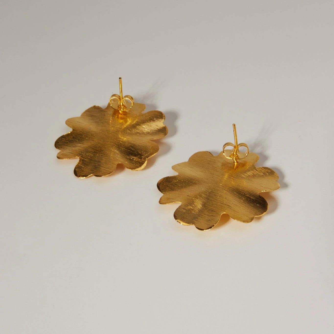 Petal Bliss Flower Earrings - imagen 2