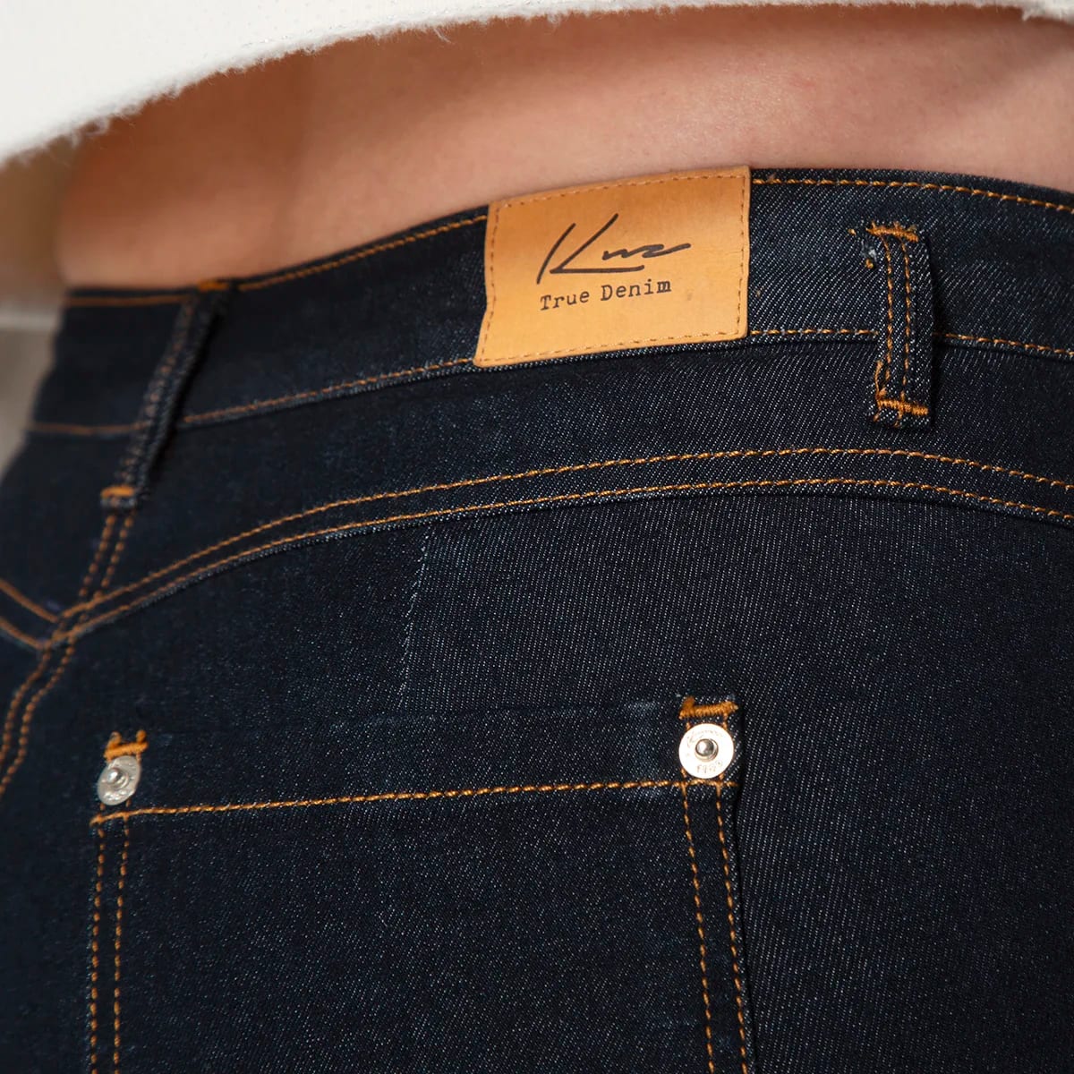 Jean Flare Emilee - imagen 12
