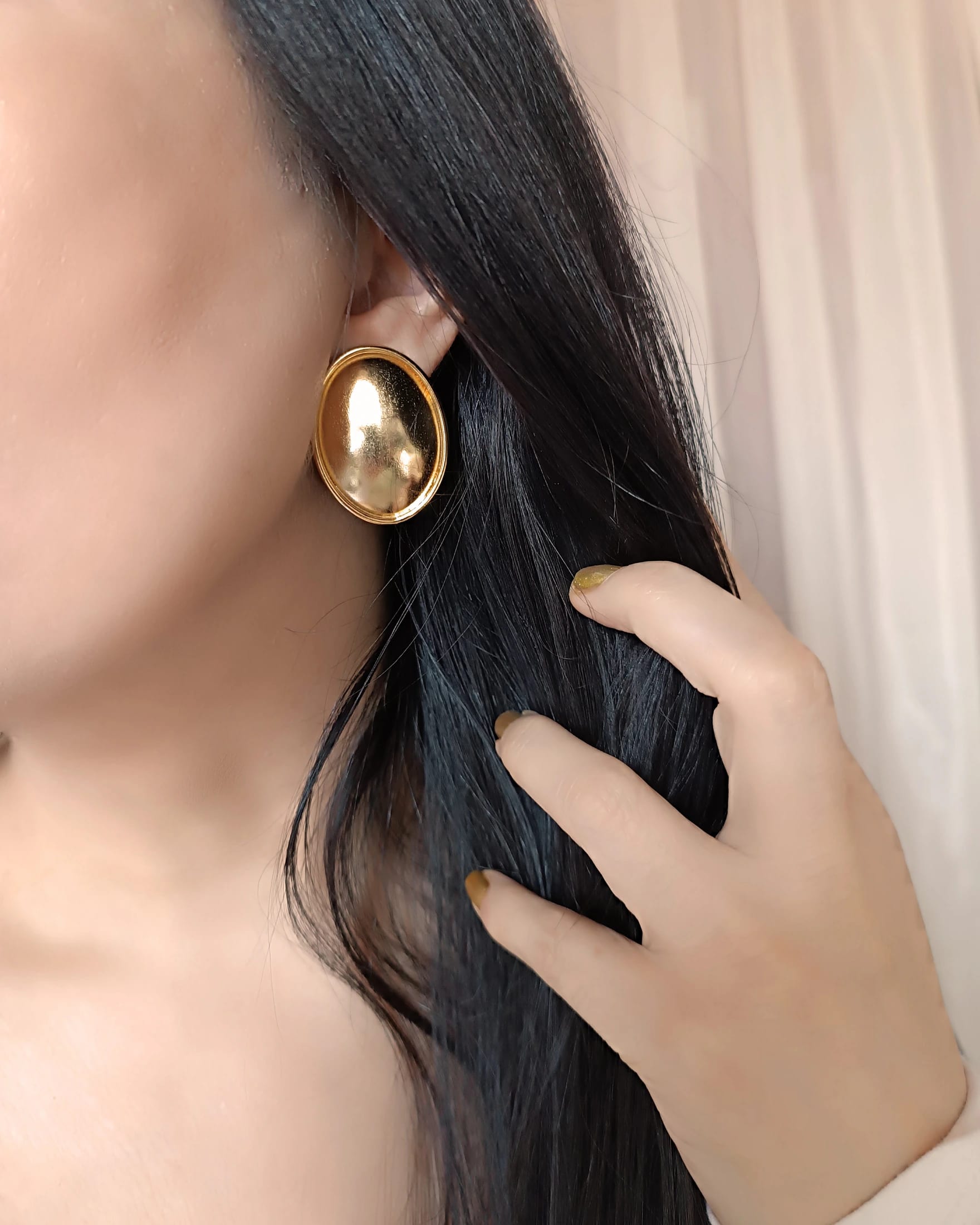 Aretes Topos ovalados doble hilo medianos Dorado Mate - imagen 2