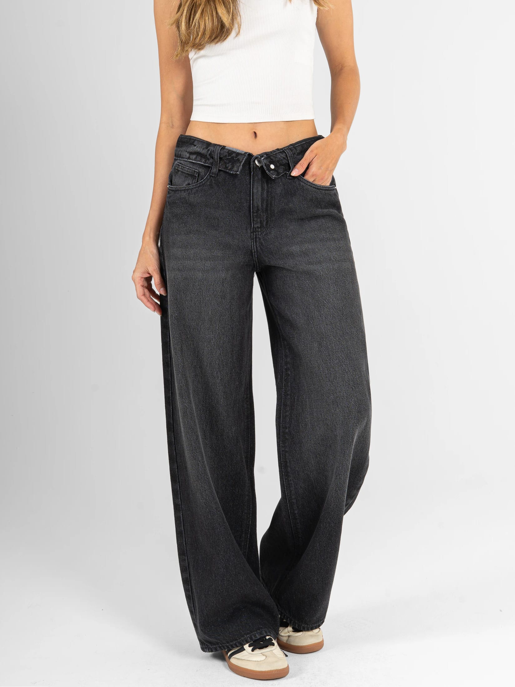 Ref: 066530 Jean wide leg, rígido, tiro medio, detalle en pretina, tono gris oscuro - imagen 3
