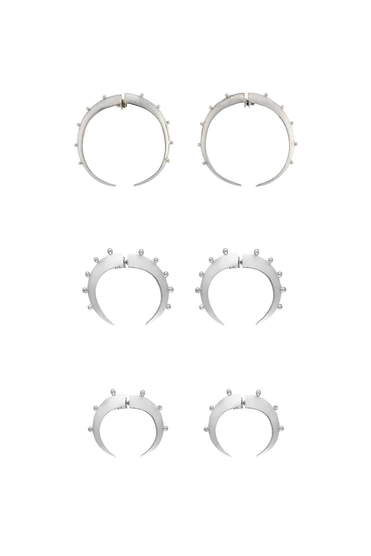 Mini Crescent Hoops Silver - imagen 3