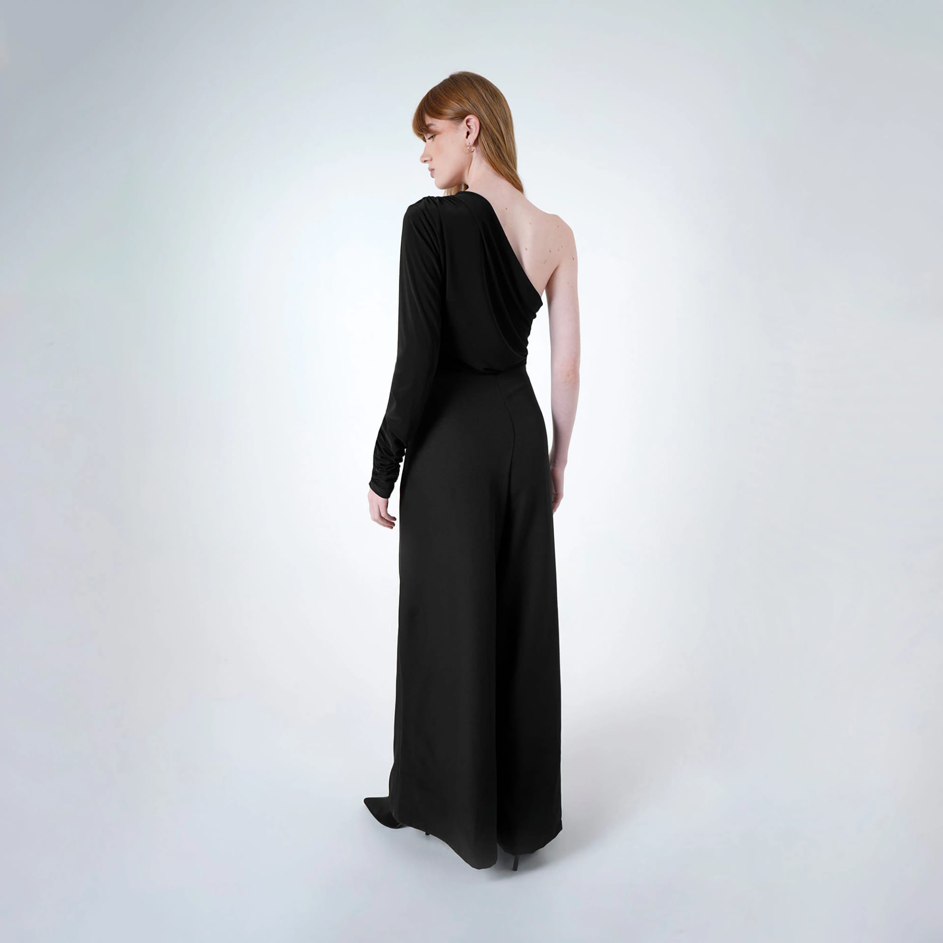 Vestido enterizo largo cuello asimétrico elegante - imagen 5