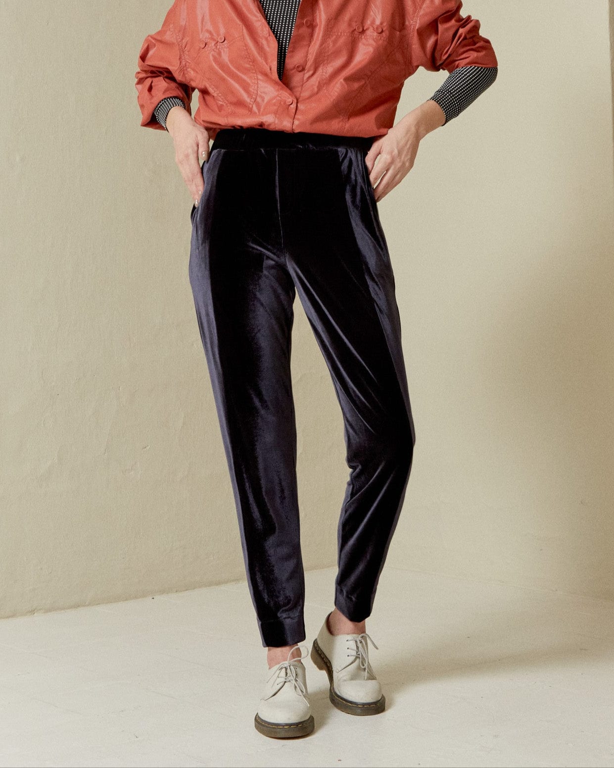 Pantalón Tech Velvet Frío Negro LÍRICO - imagen 4