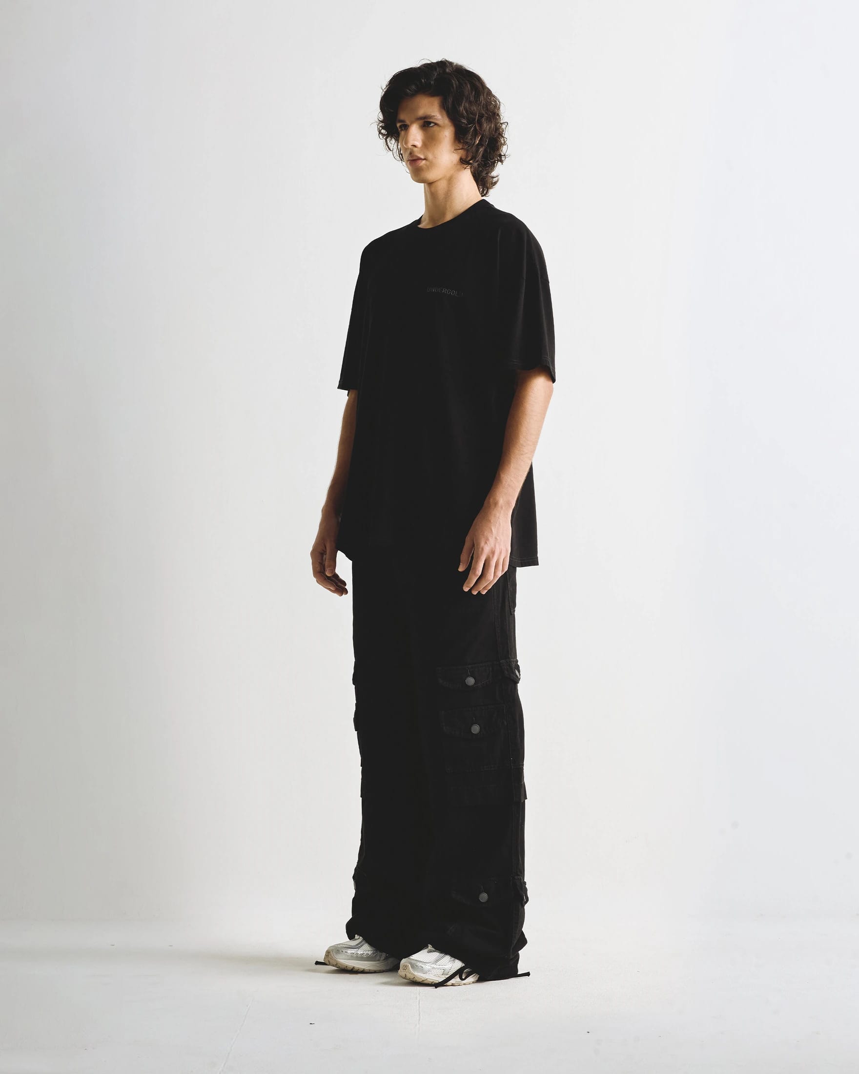 Line Logo Tshirt  Black - imagen 5