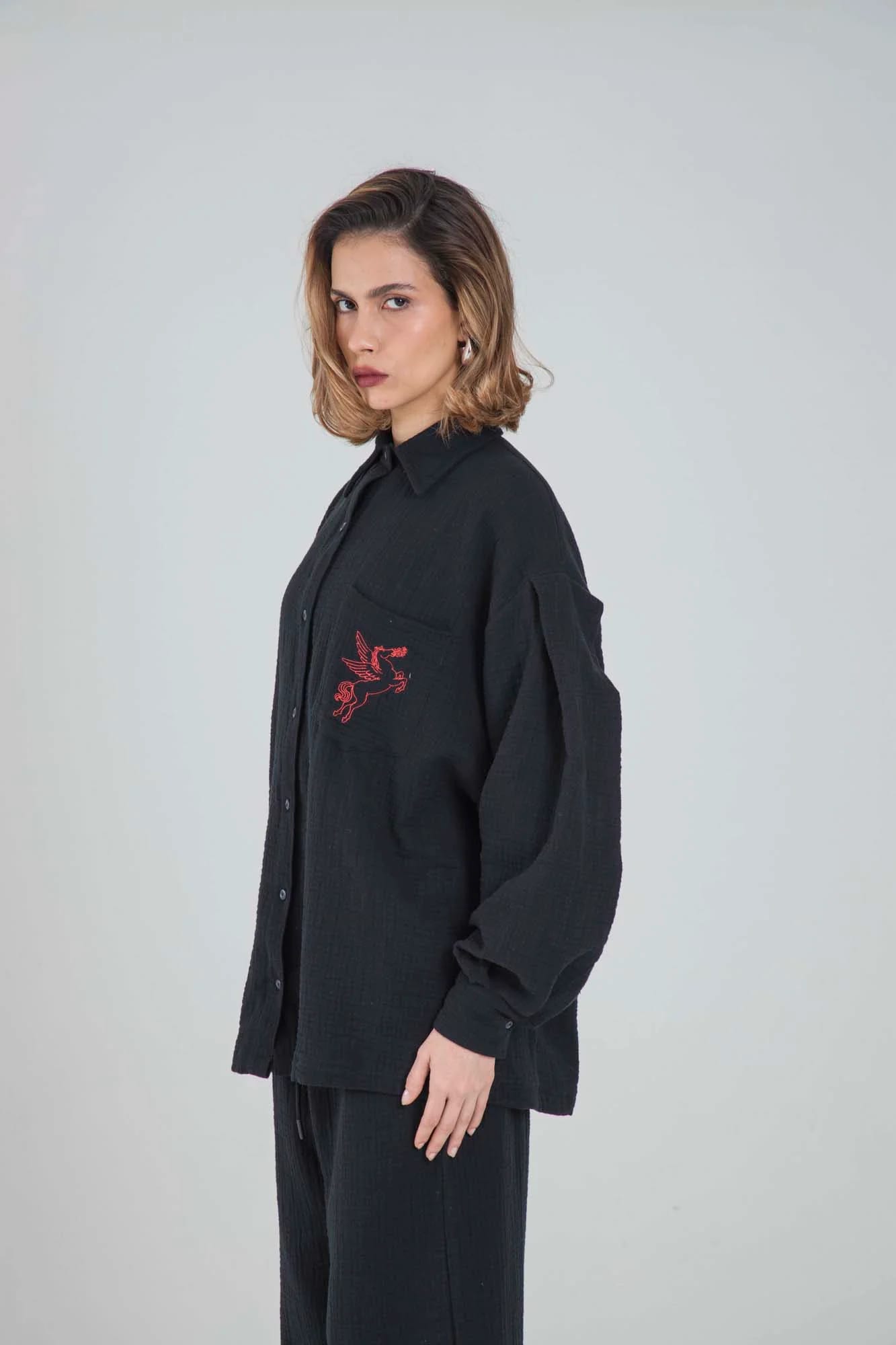 PEGASUS BLACK SHIRT - imagen 8
