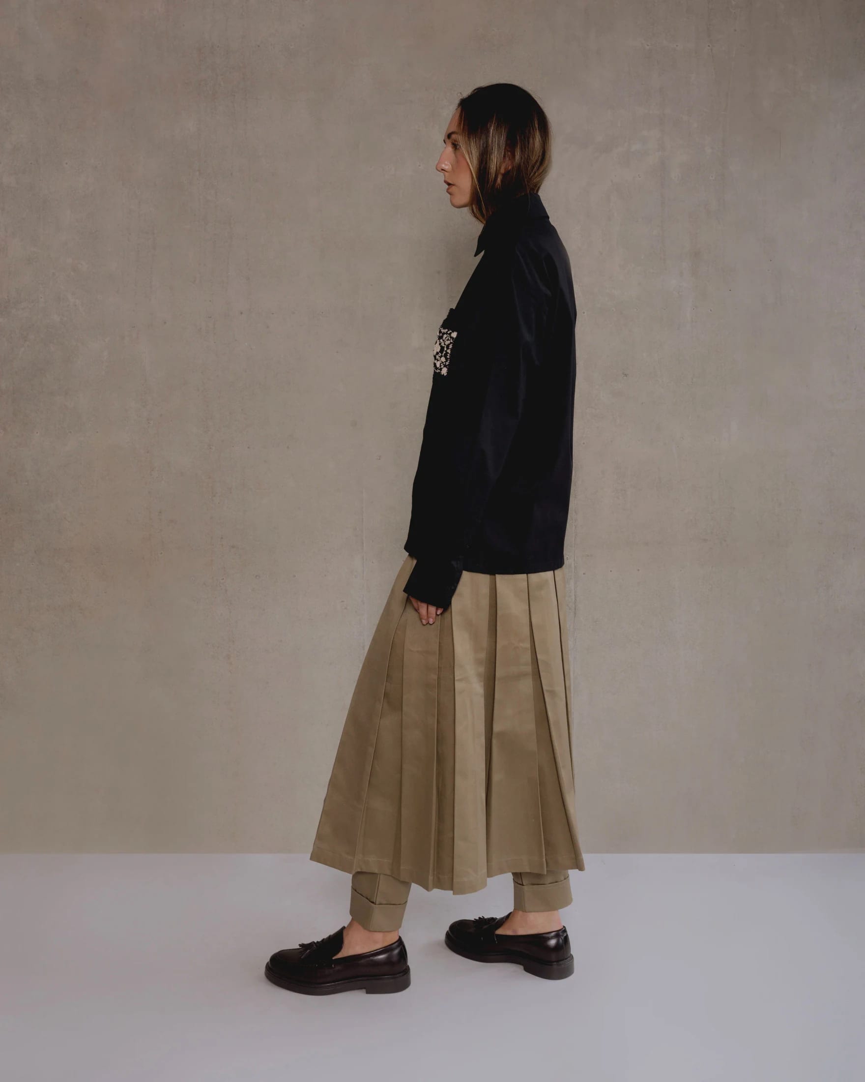 Pocket-Full Black Shirt - imagen 4