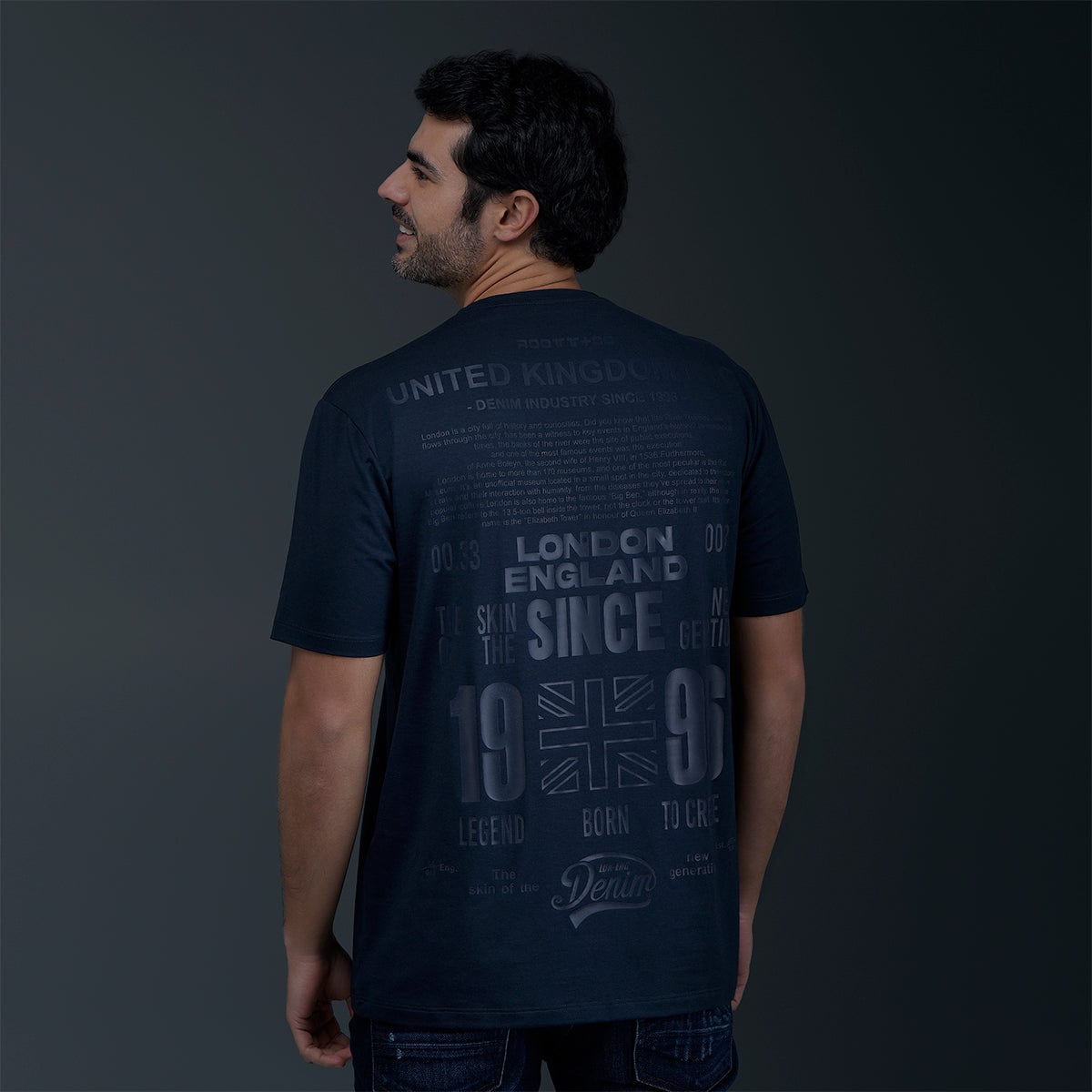 Camiseta Regular Negra - imagen 2