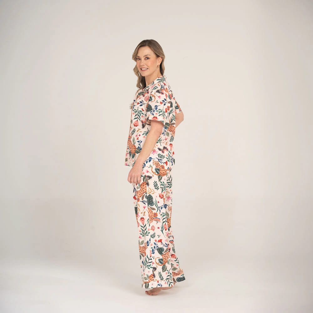 Conjunto de Pijama Pantalón Largo con Estampado Selvática. - imagen 2