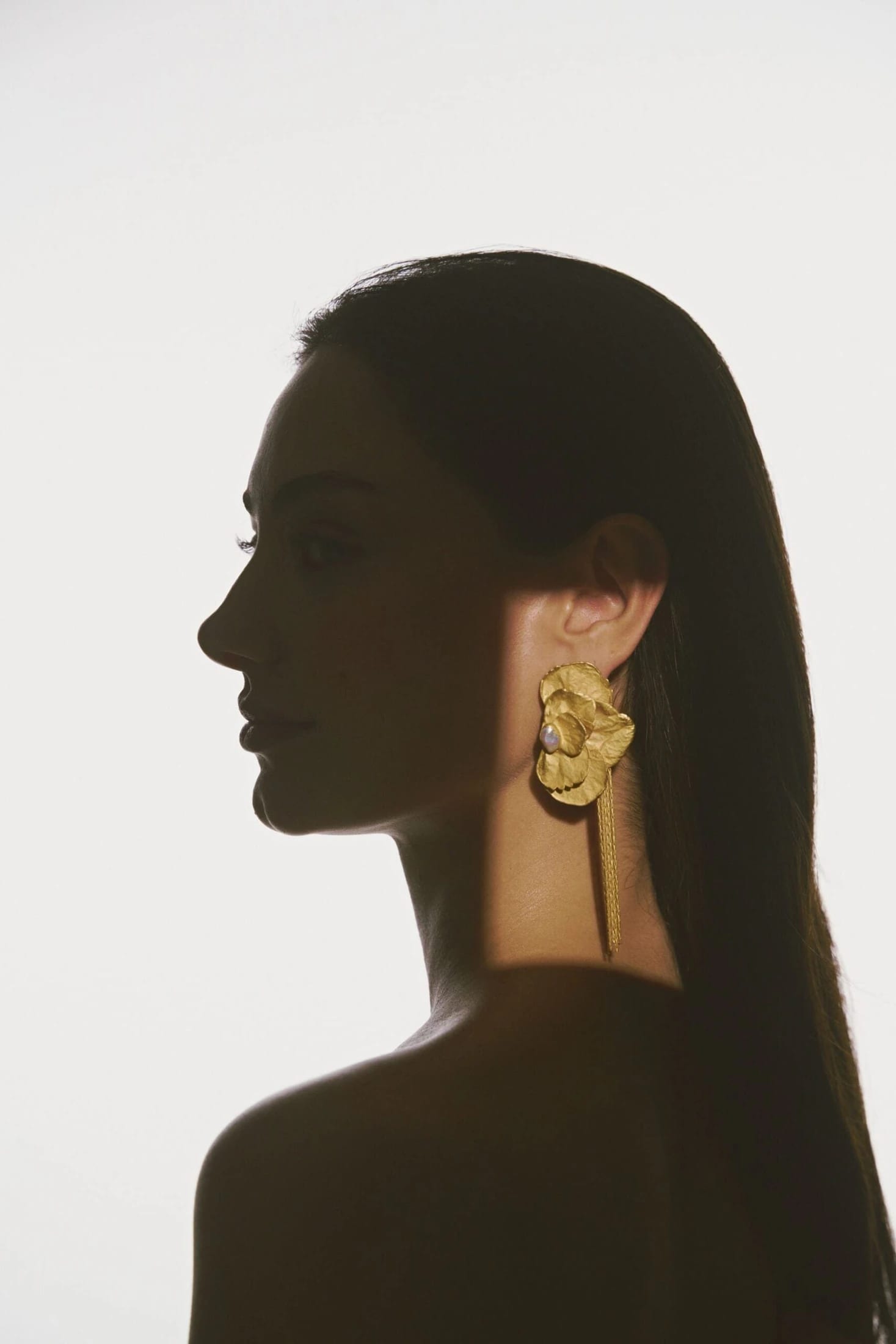 ARETES HORTENSIAS DECONSTRUIDAS CON PERLA Y CADENAS - imagen 2