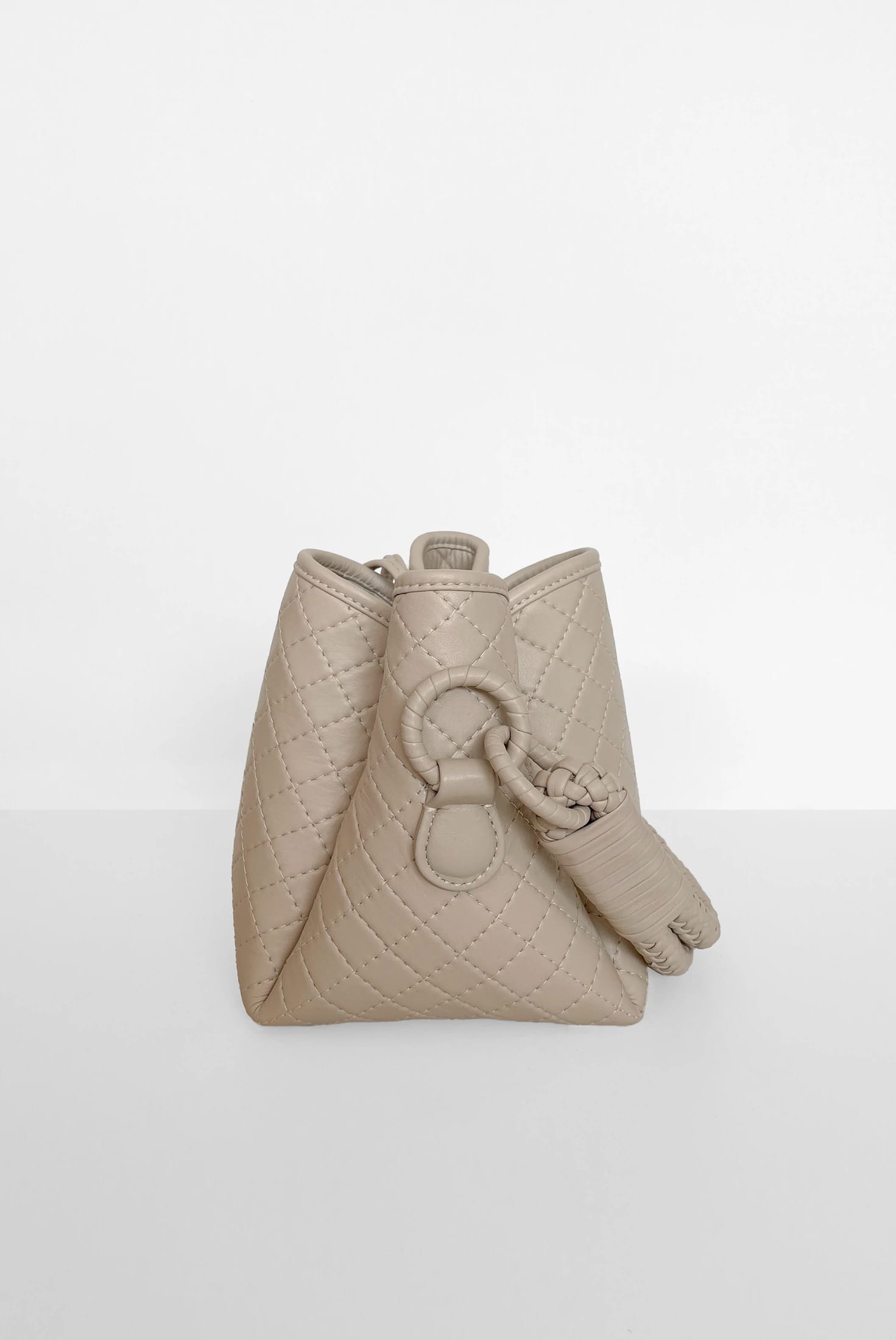Tulip Mini Bucket Bag, Off-white - imagen 3