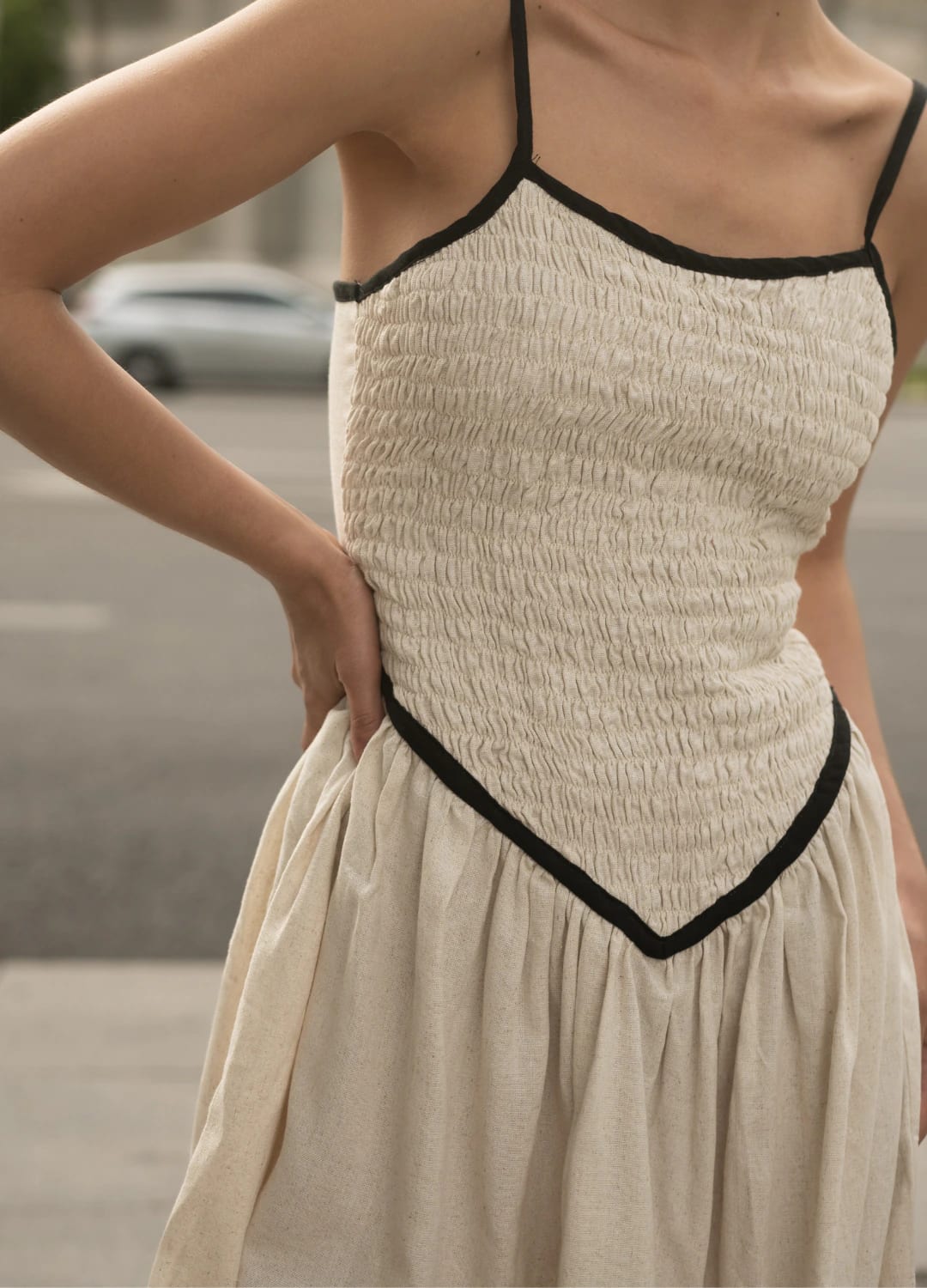 Vestido Cafetal Arena/Negro - imagen 4